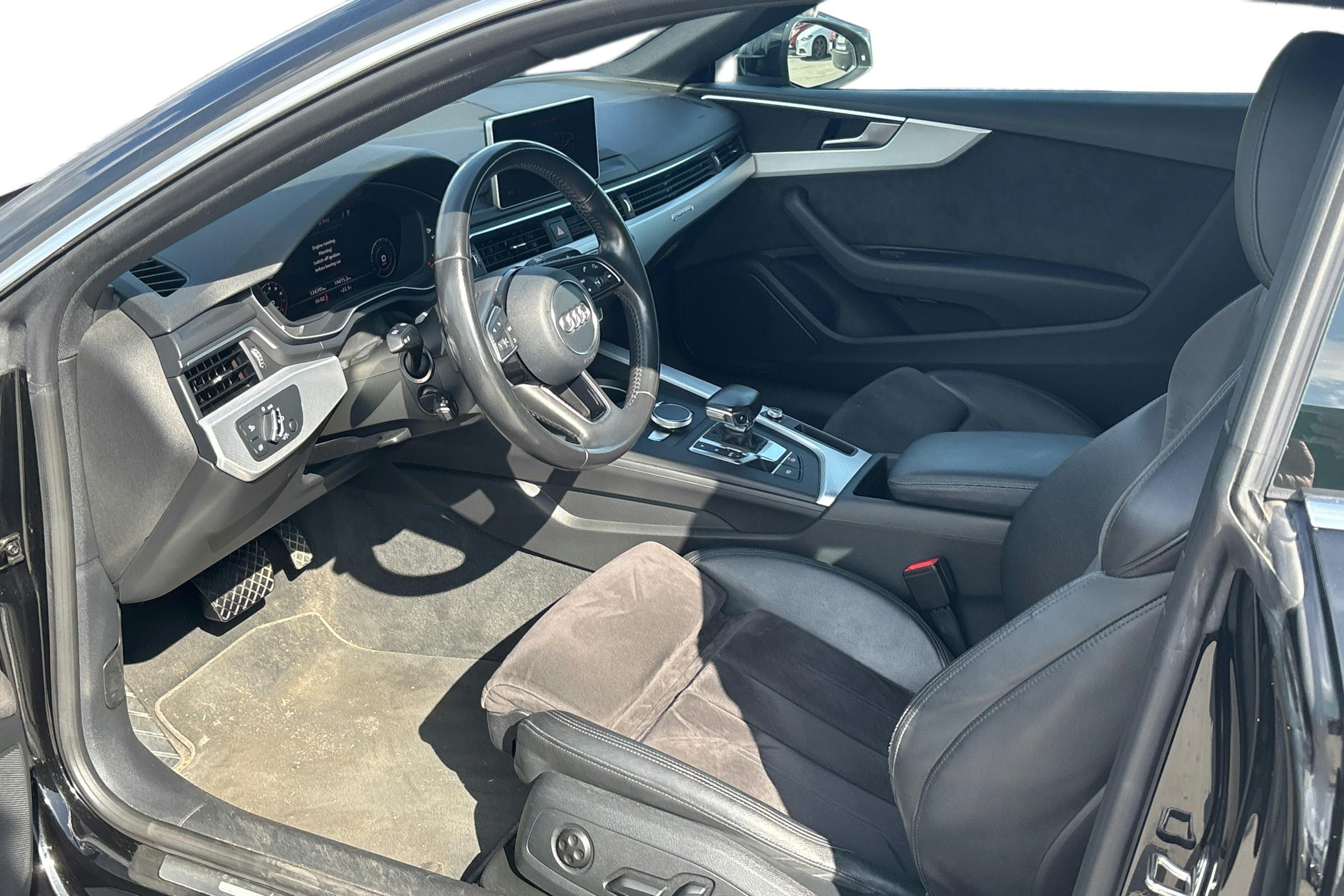 musta Audi A5 2017 kuva 3.