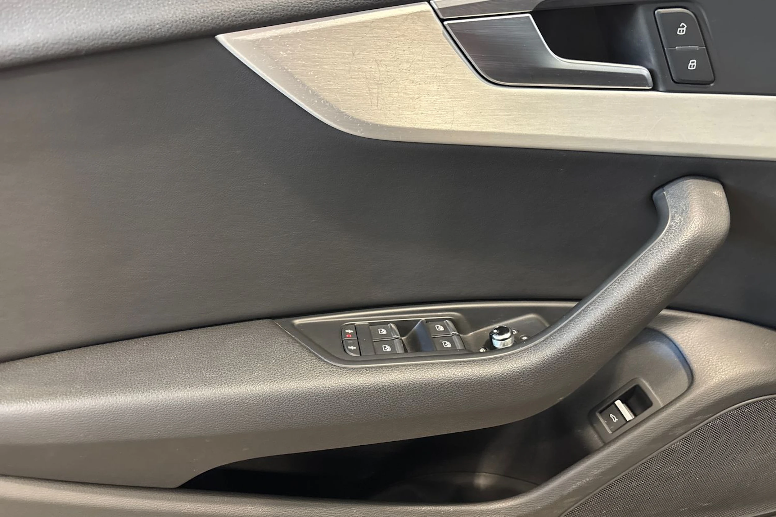 valkoinen Audi A5 2017 kuva 14.