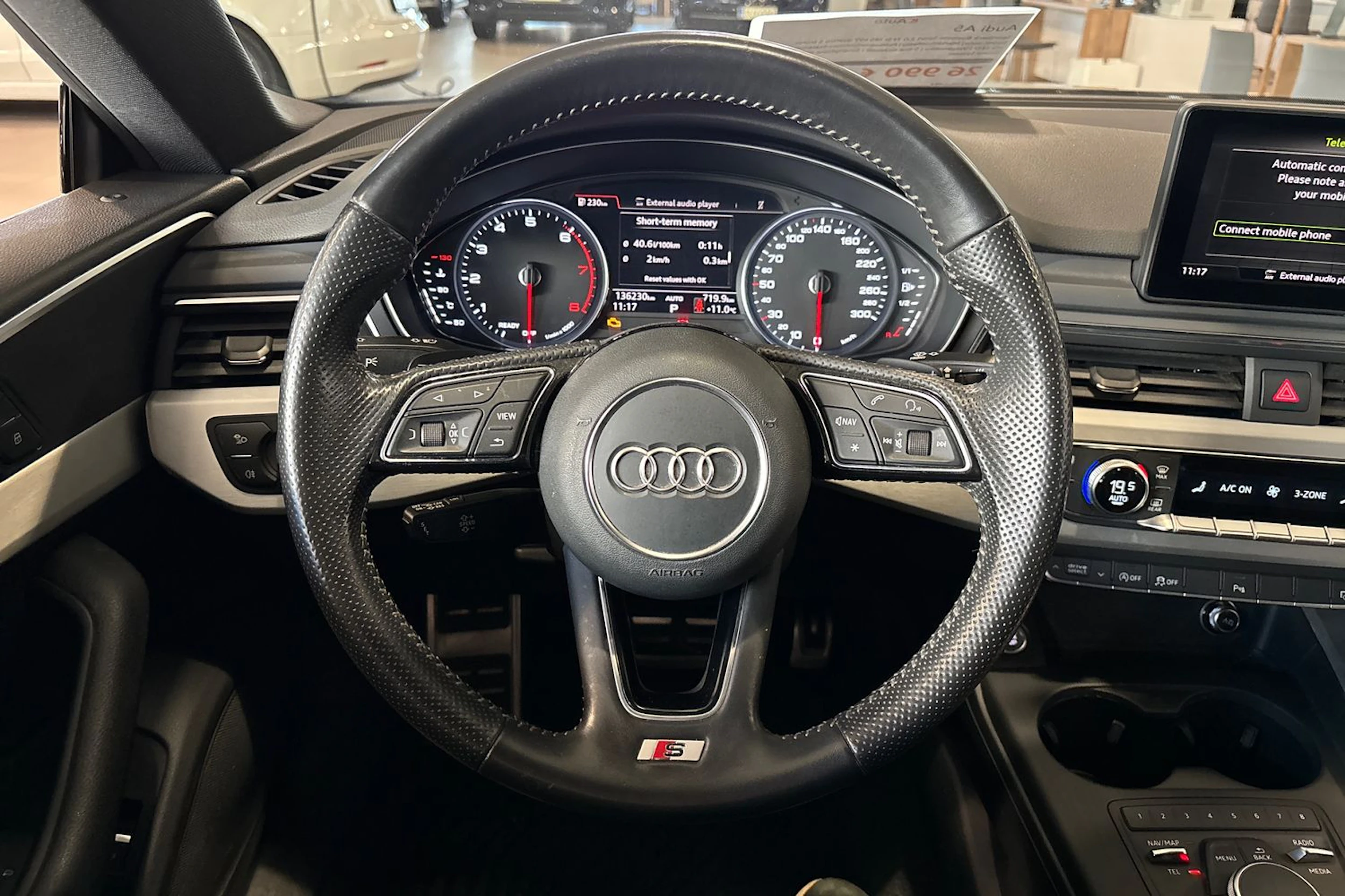 valkoinen Audi A5 2017 kuva 17.