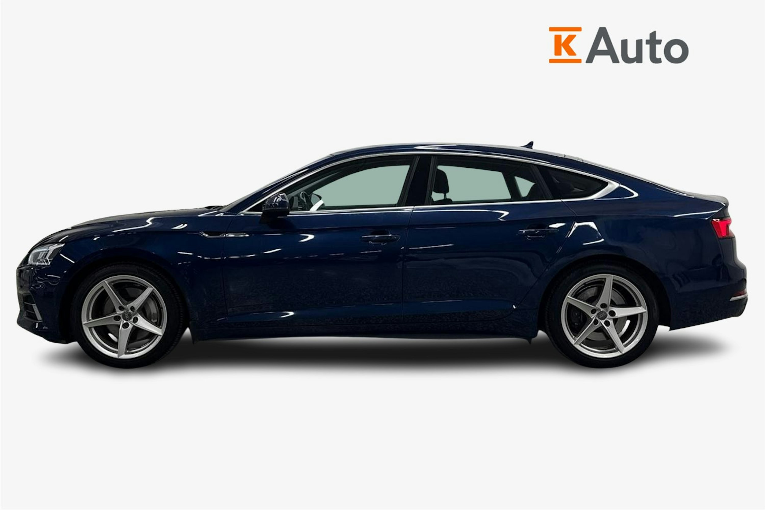 Sininen Audi A5 2017 kuva 6.