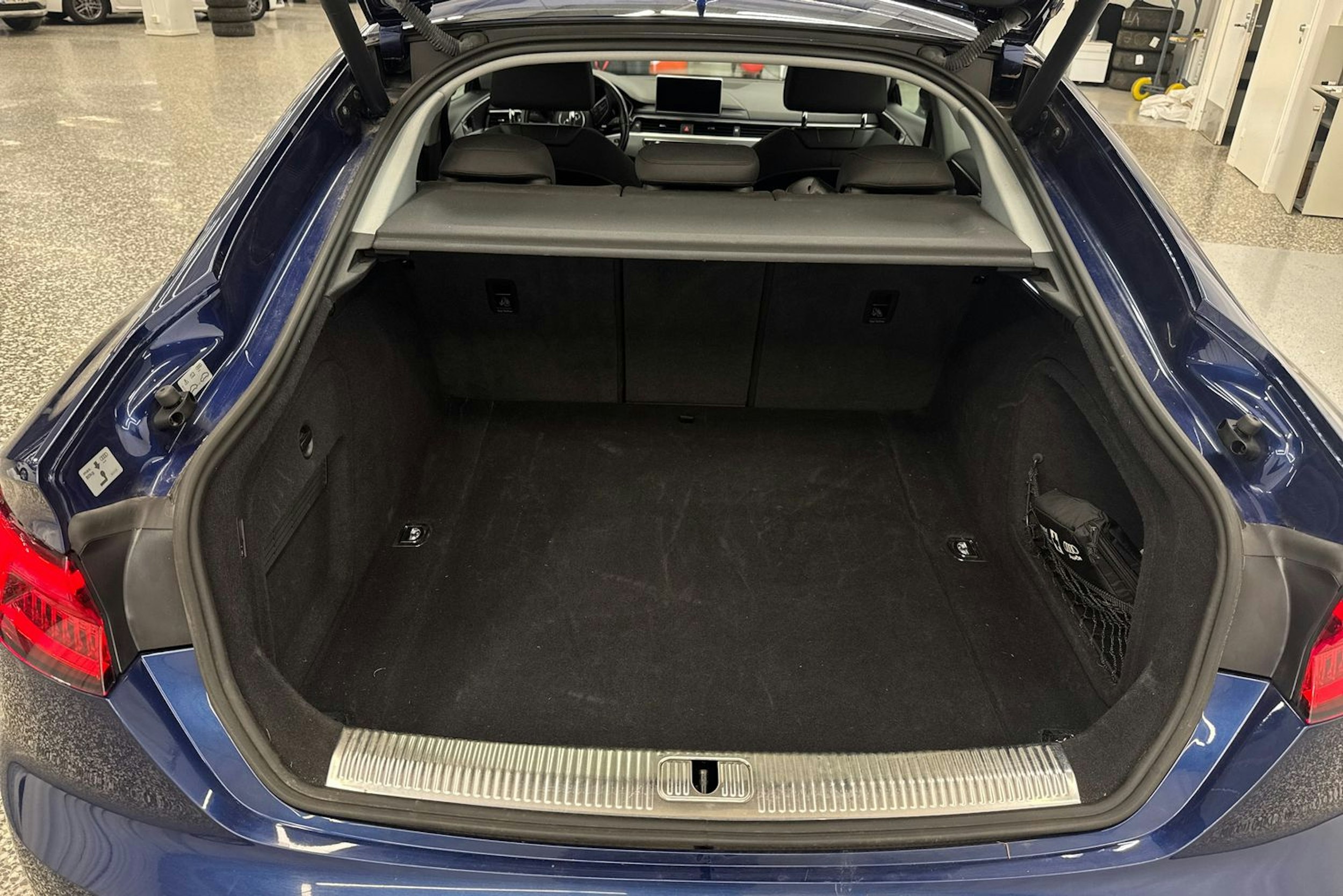 Sininen Audi A5 2017 kuva 38.