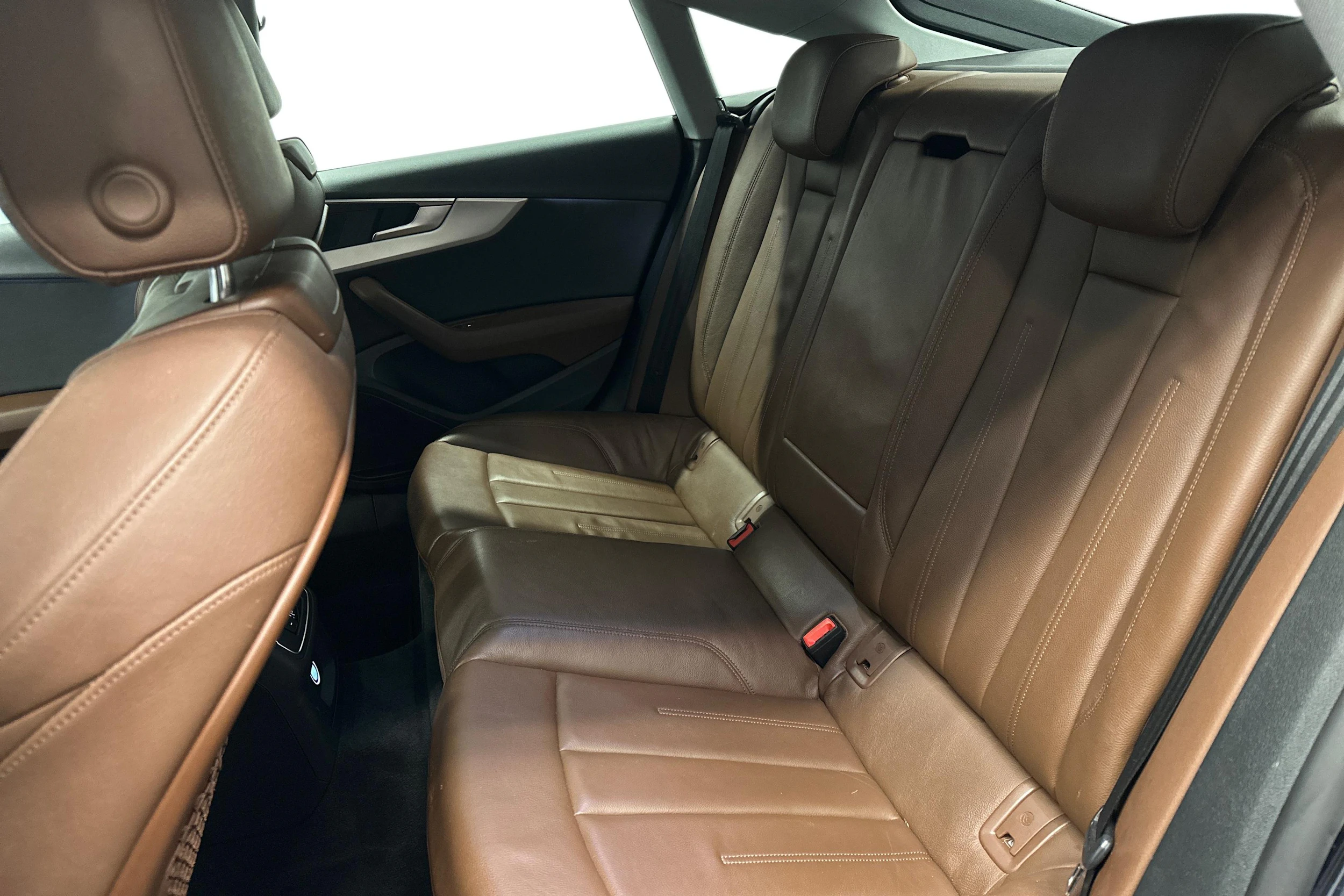 sininen Audi A5 2017 kuva 8.