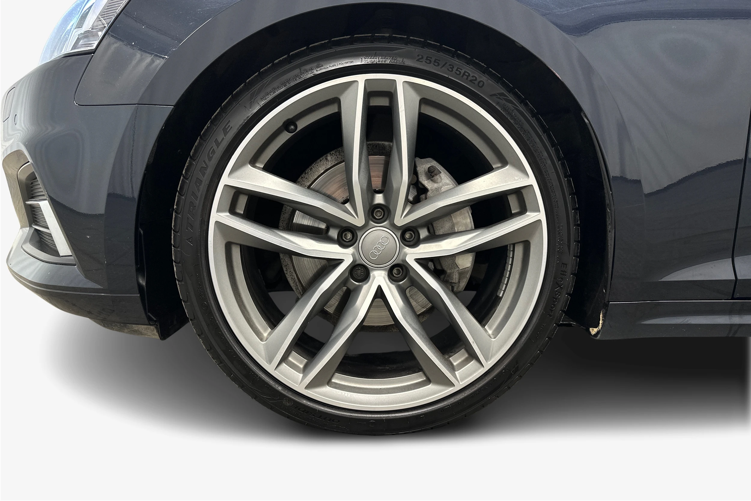 sininen Audi A5 2017 kuva 9.