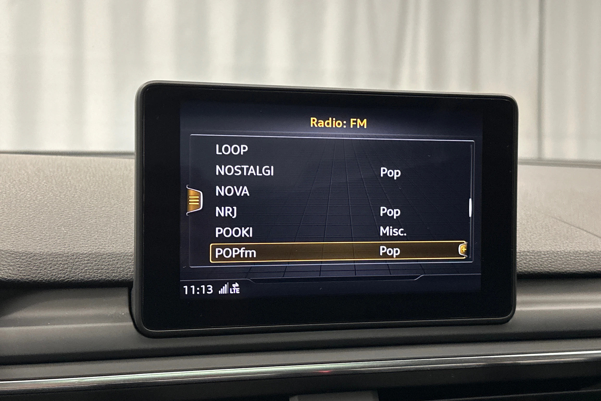 sininen Audi A5 2017 kuva 23.