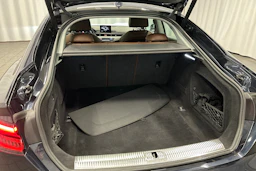 sininen Audi A5 2017 kuva 31.