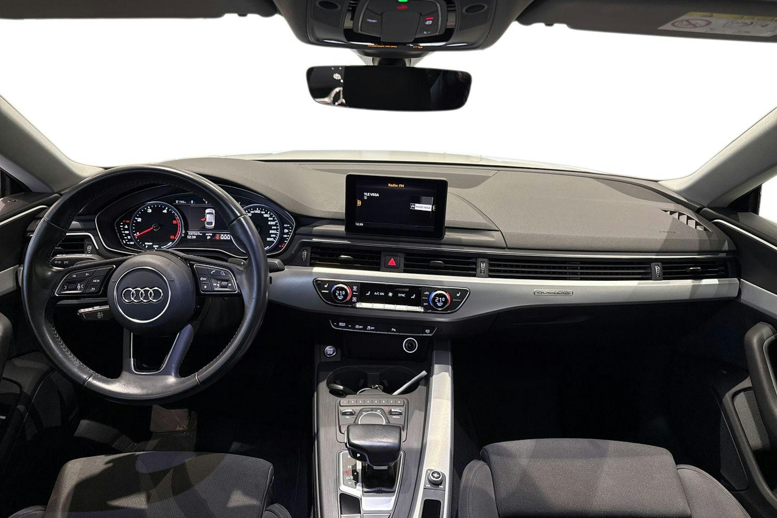 valkoinen Audi A5 2017 kuva 9.