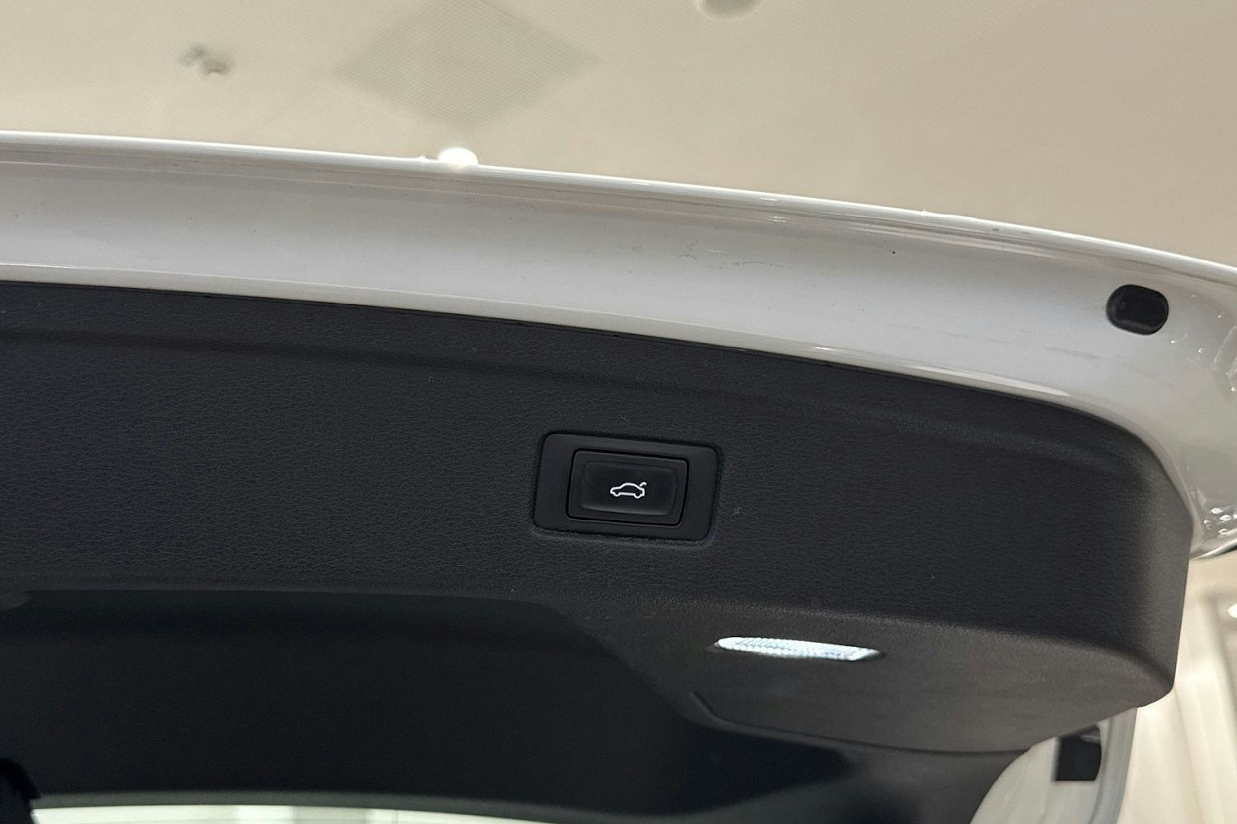 valkoinen Audi A5 2017 kuva 14.