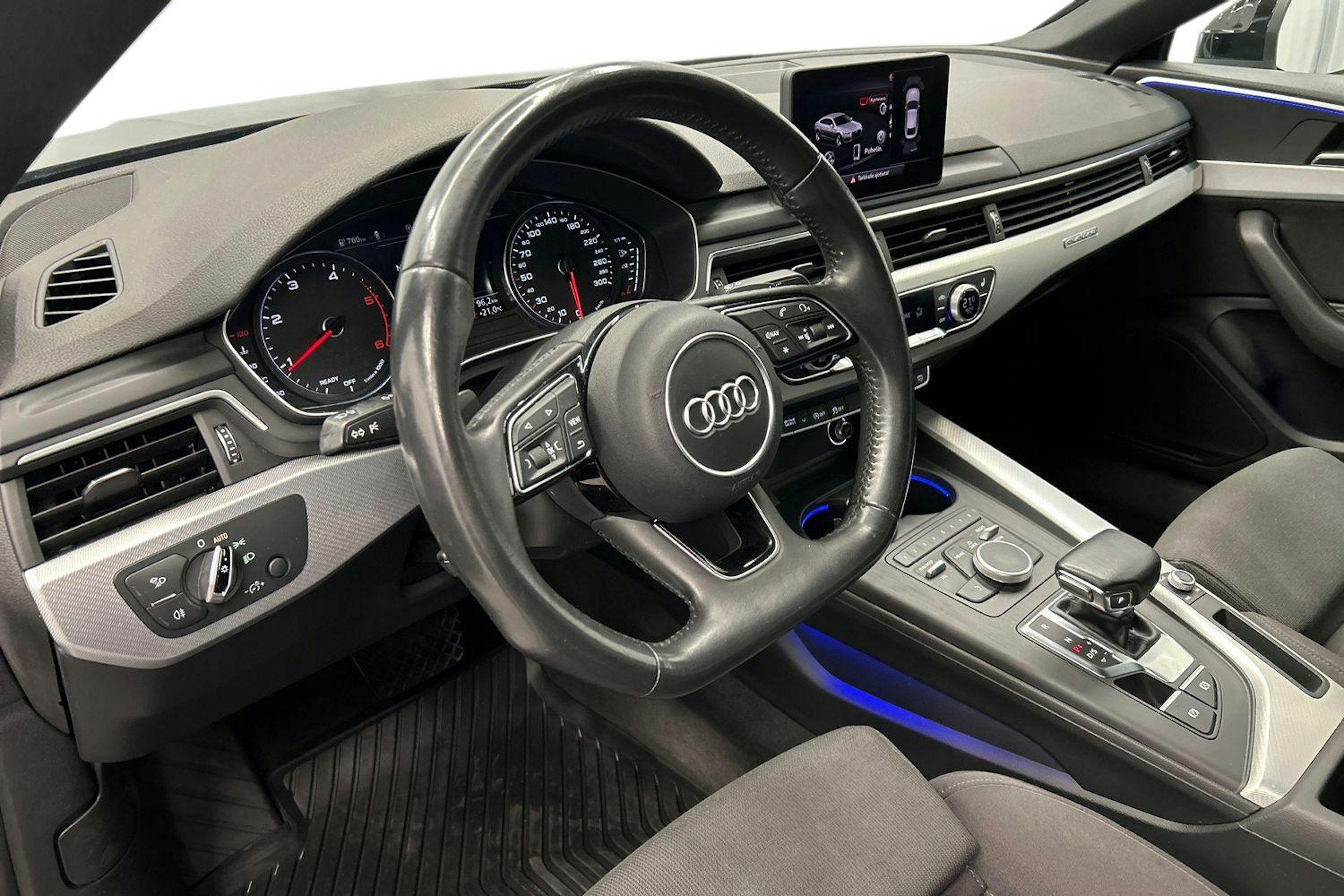 musta Audi A5 2018 kuva 6.