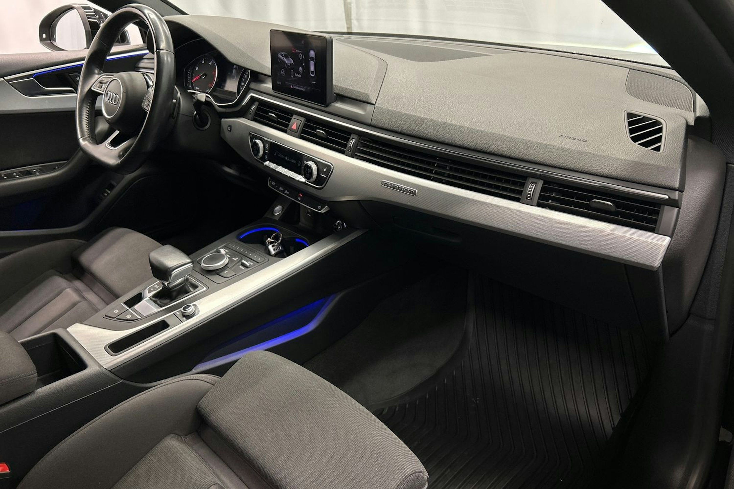 musta Audi A5 2018 kuva 12.