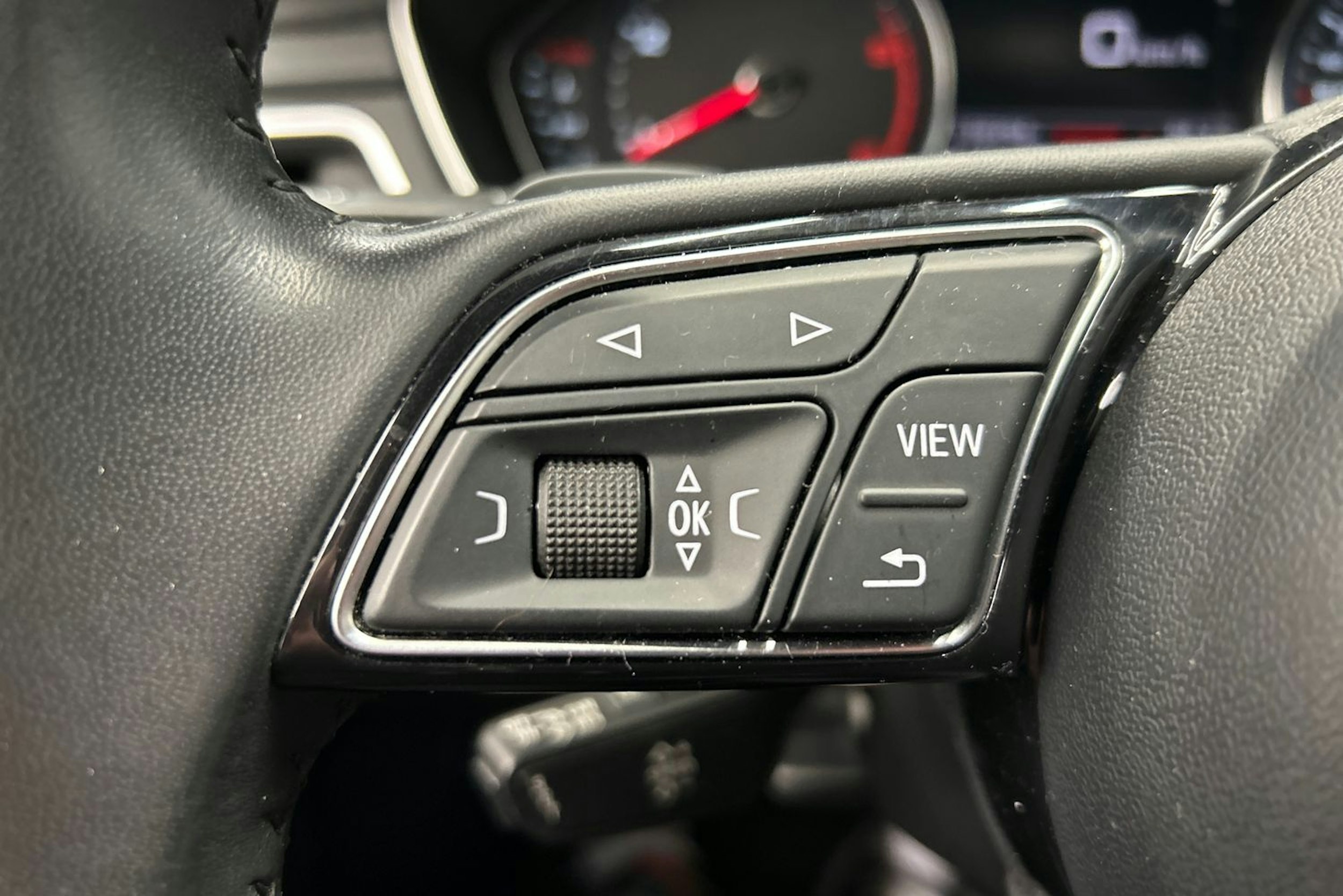 musta Audi A5 2018 kuva 17.