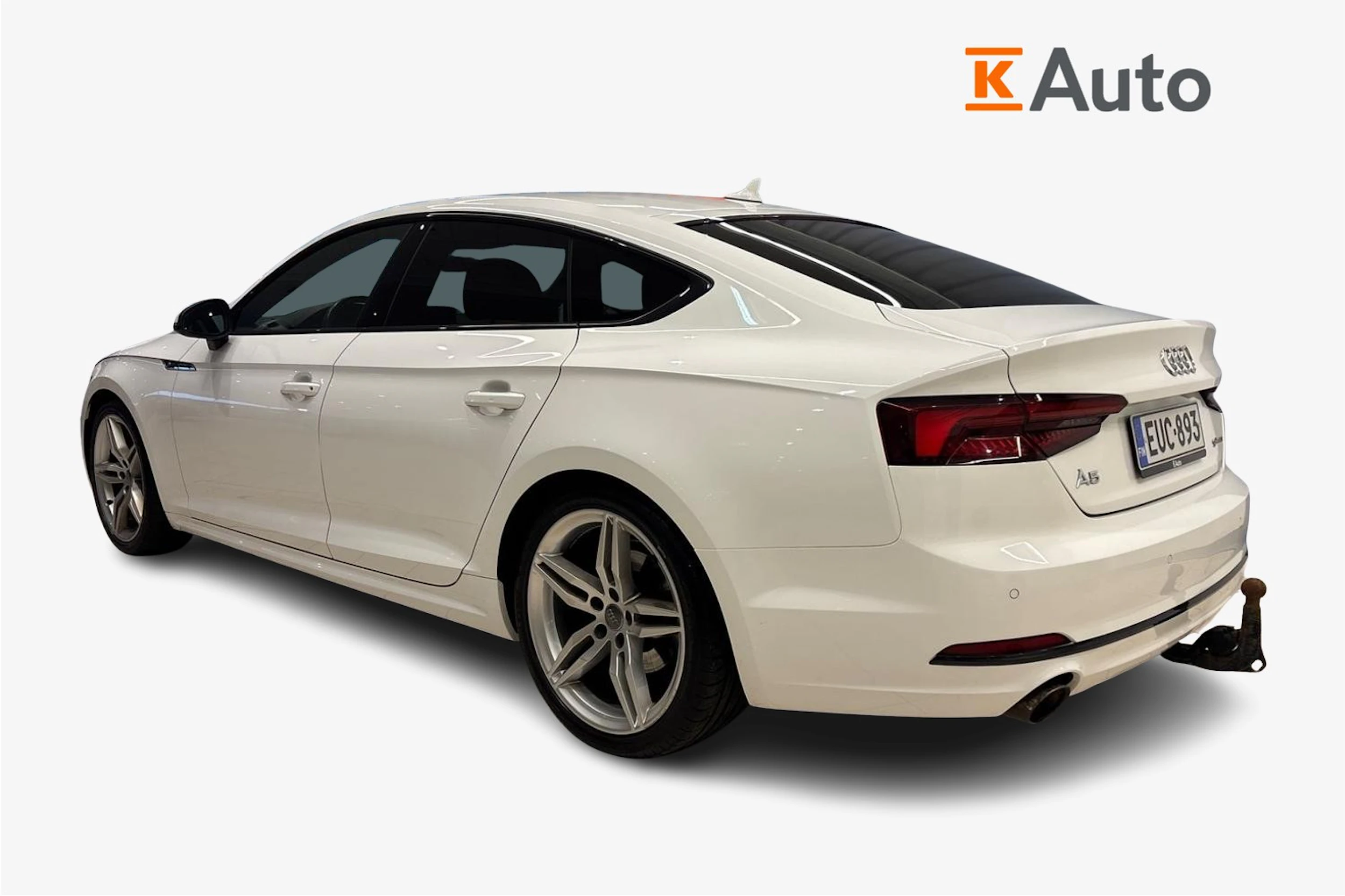 Valkoinen Audi A5 2018 kuva 2.