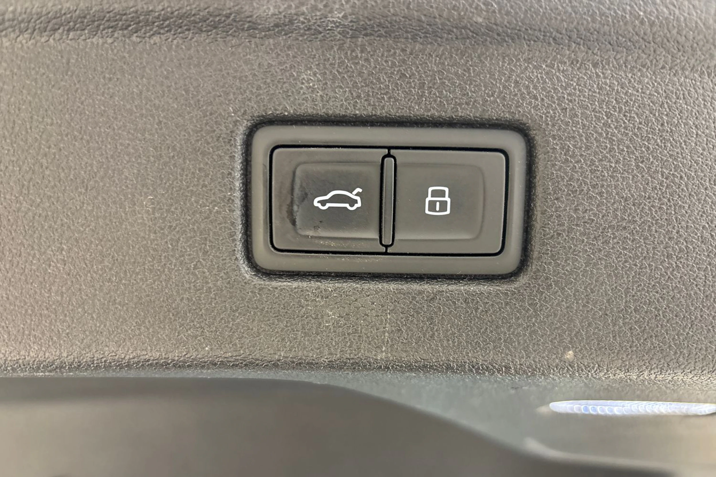 Valkoinen Audi A5 2018 kuva 16.