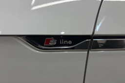 Valkoinen Audi A5 2018 kuva 17.