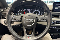 Valkoinen Audi A5 2018 kuva 19.