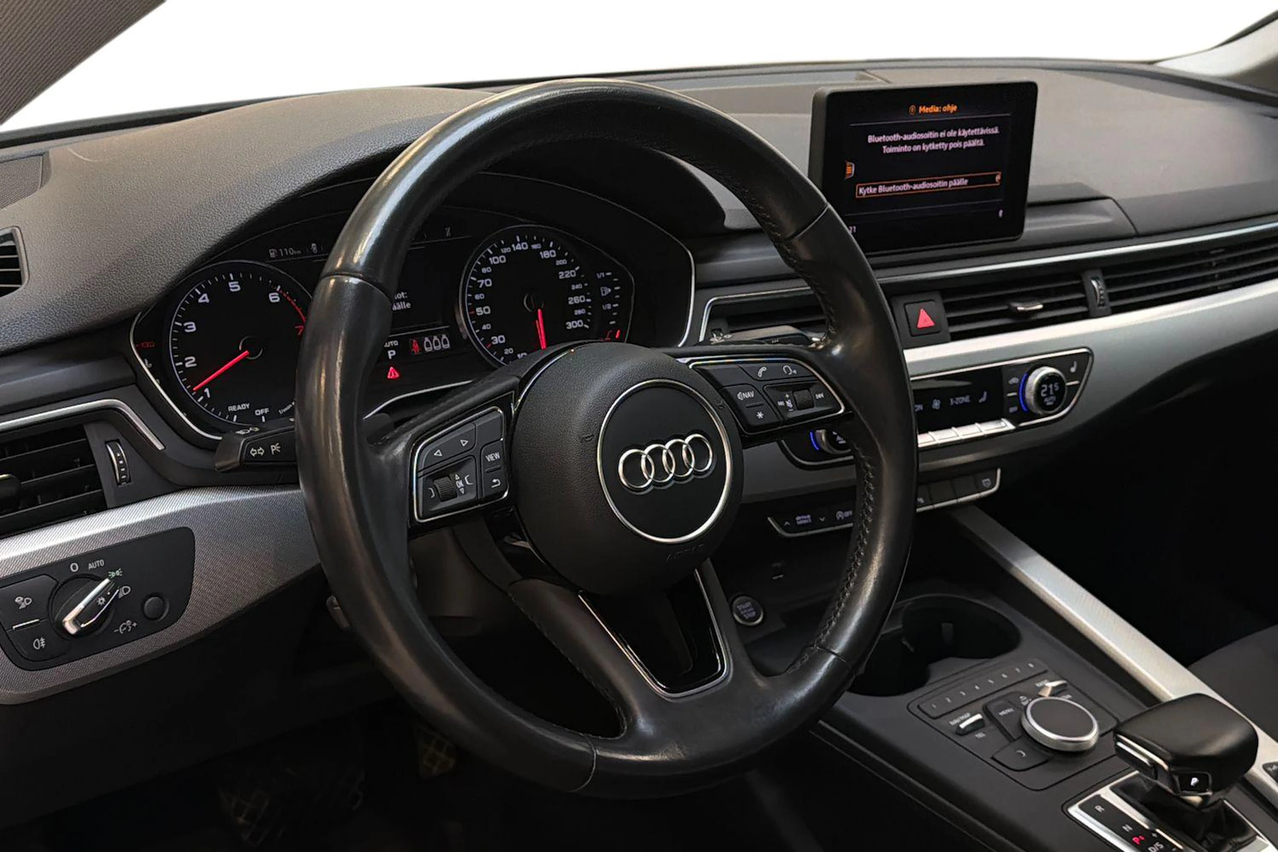 valkoinen Audi A5 2018 kuva 11.