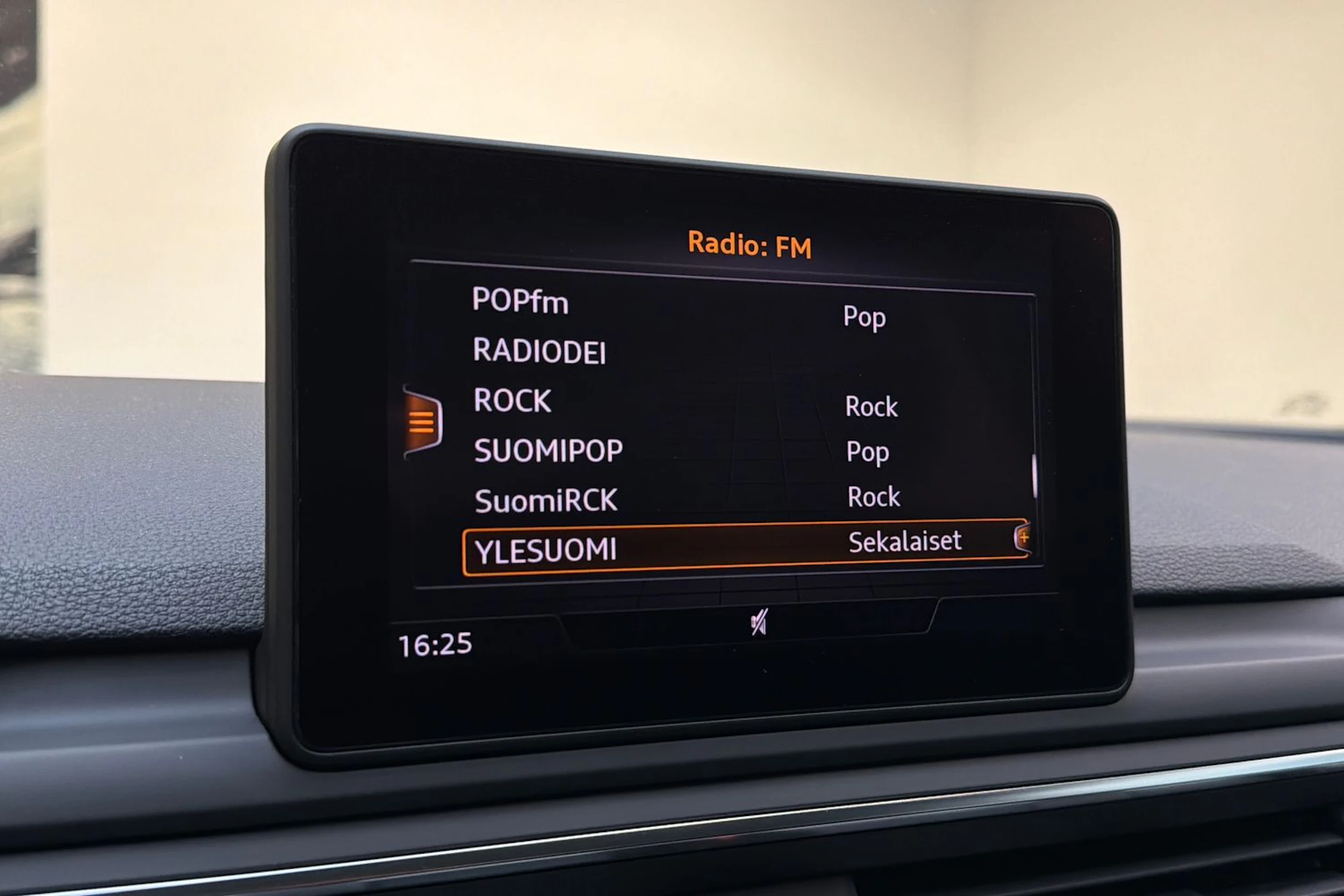 valkoinen Audi A5 2018 kuva 29.