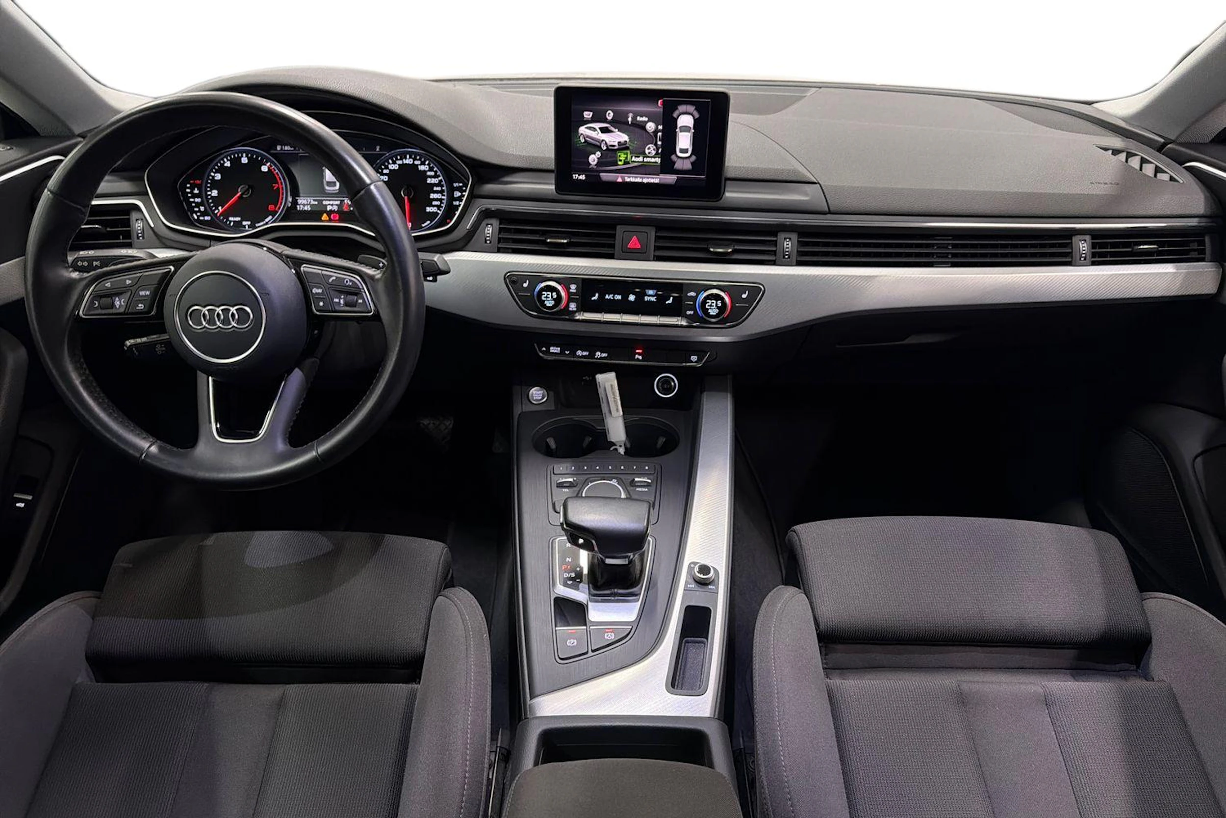 valkoinen Audi A5 2018 kuva 7.