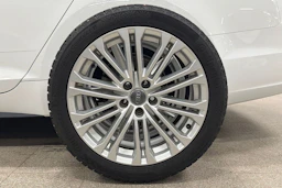 valkoinen Audi A5 2018 kuva 10.