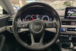 valkoinen Audi A5 2018 kuva 13.