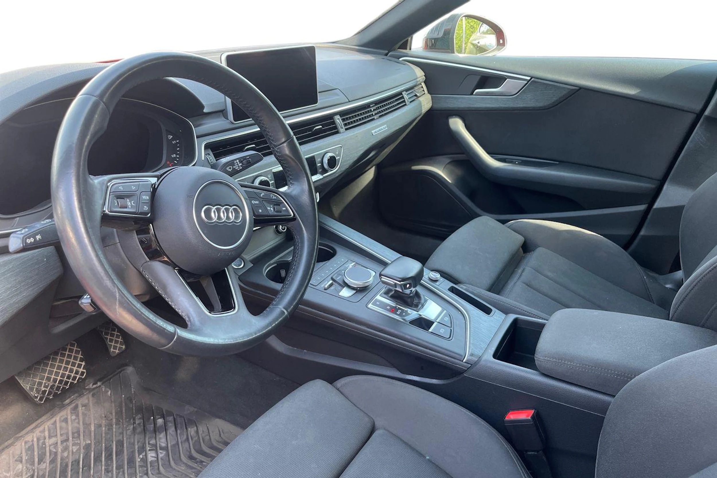 Punainen Audi A5 2018 kuva 3.