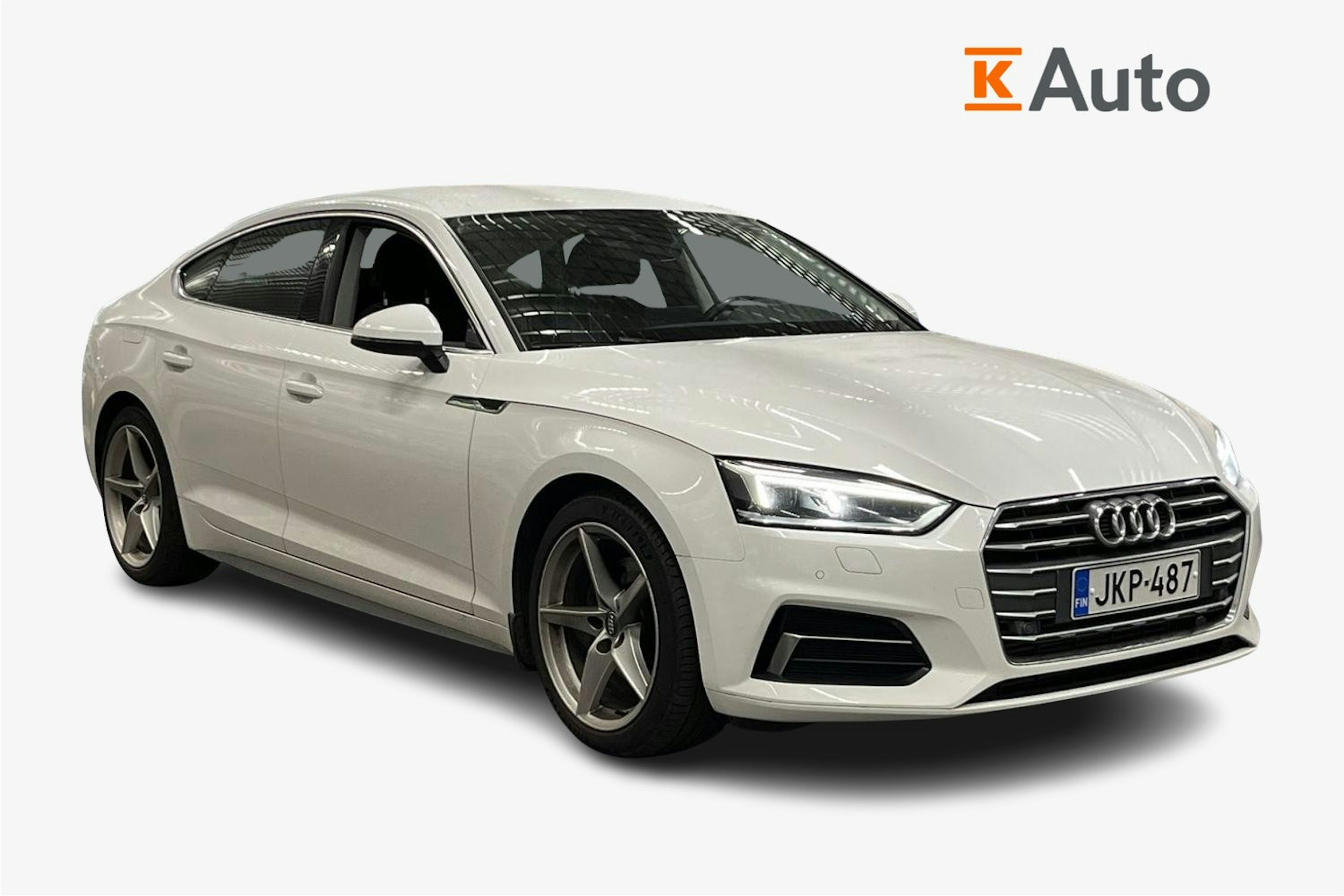 valkoinen Audi A5 2018 kuva 1.