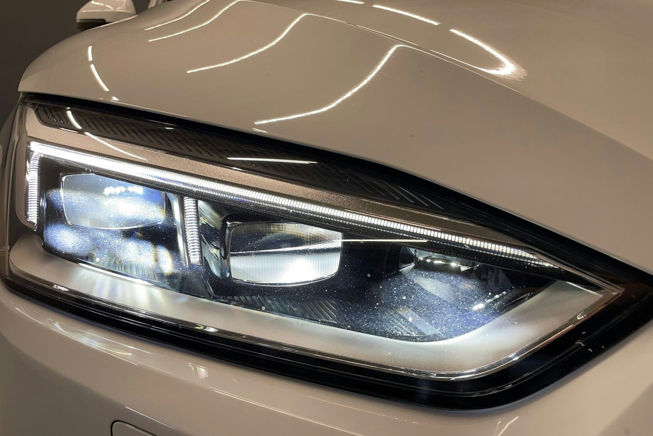 Valkoinen Audi A5 2018 kuva 11.