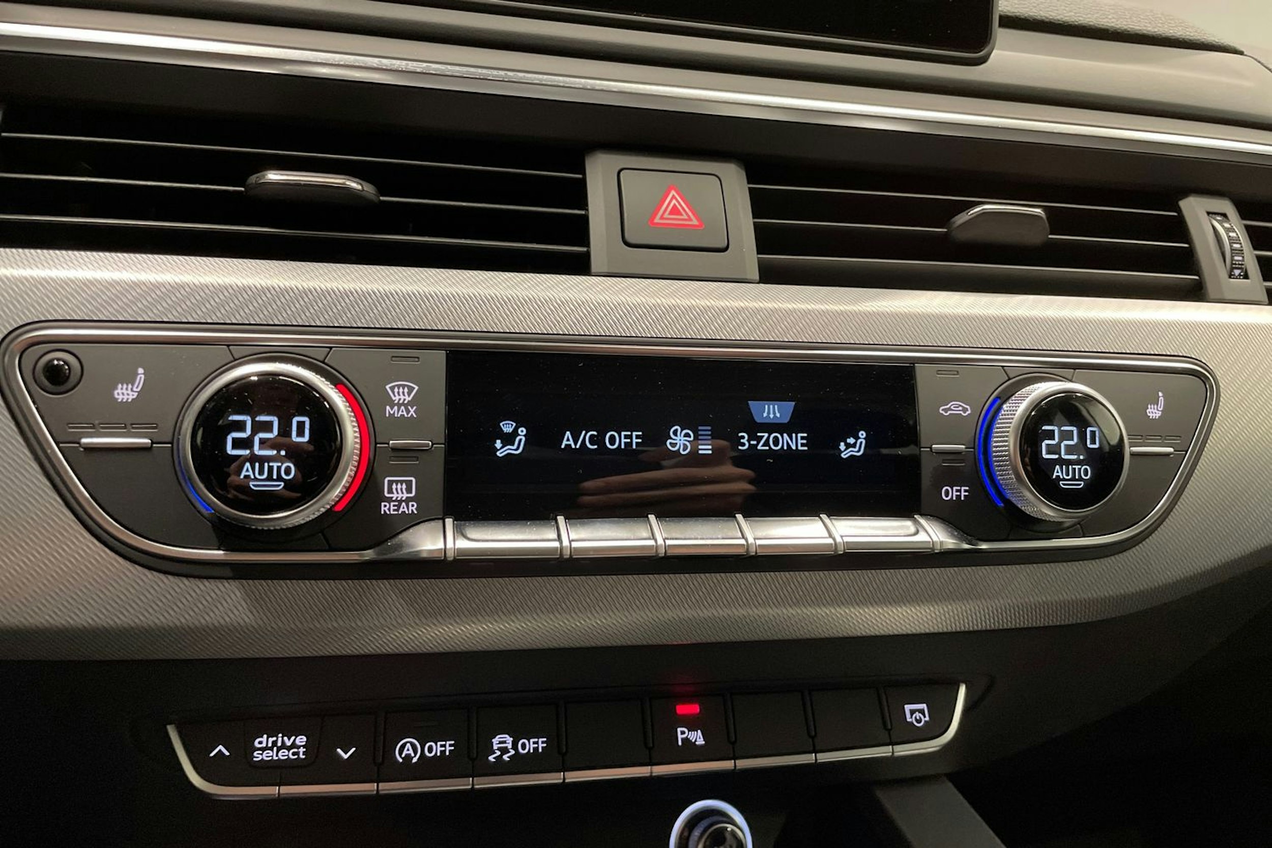 Valkoinen Audi A5 2018 kuva 17.