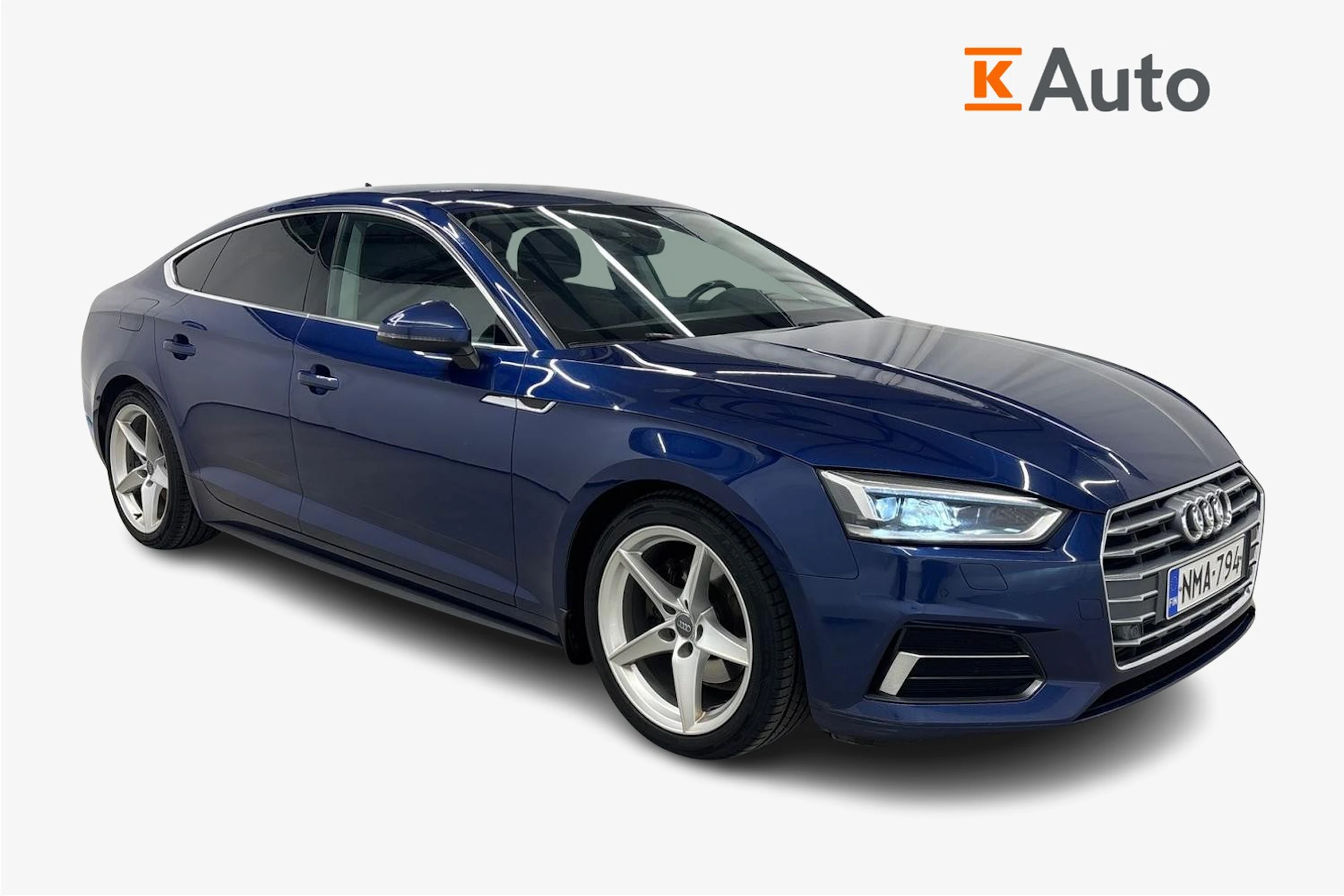 sininen Audi A5 2018 kuva 1.