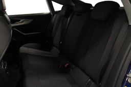 sininen Audi A5 2018 kuva 11.