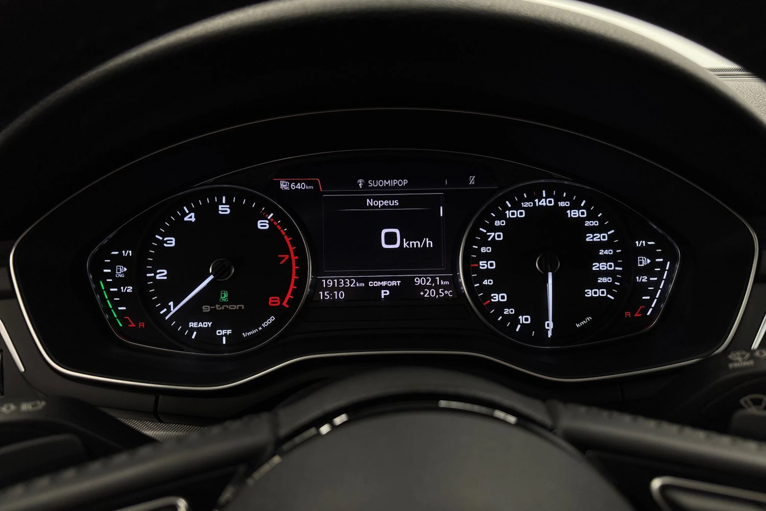 sininen Audi A5 2018 kuva 16.