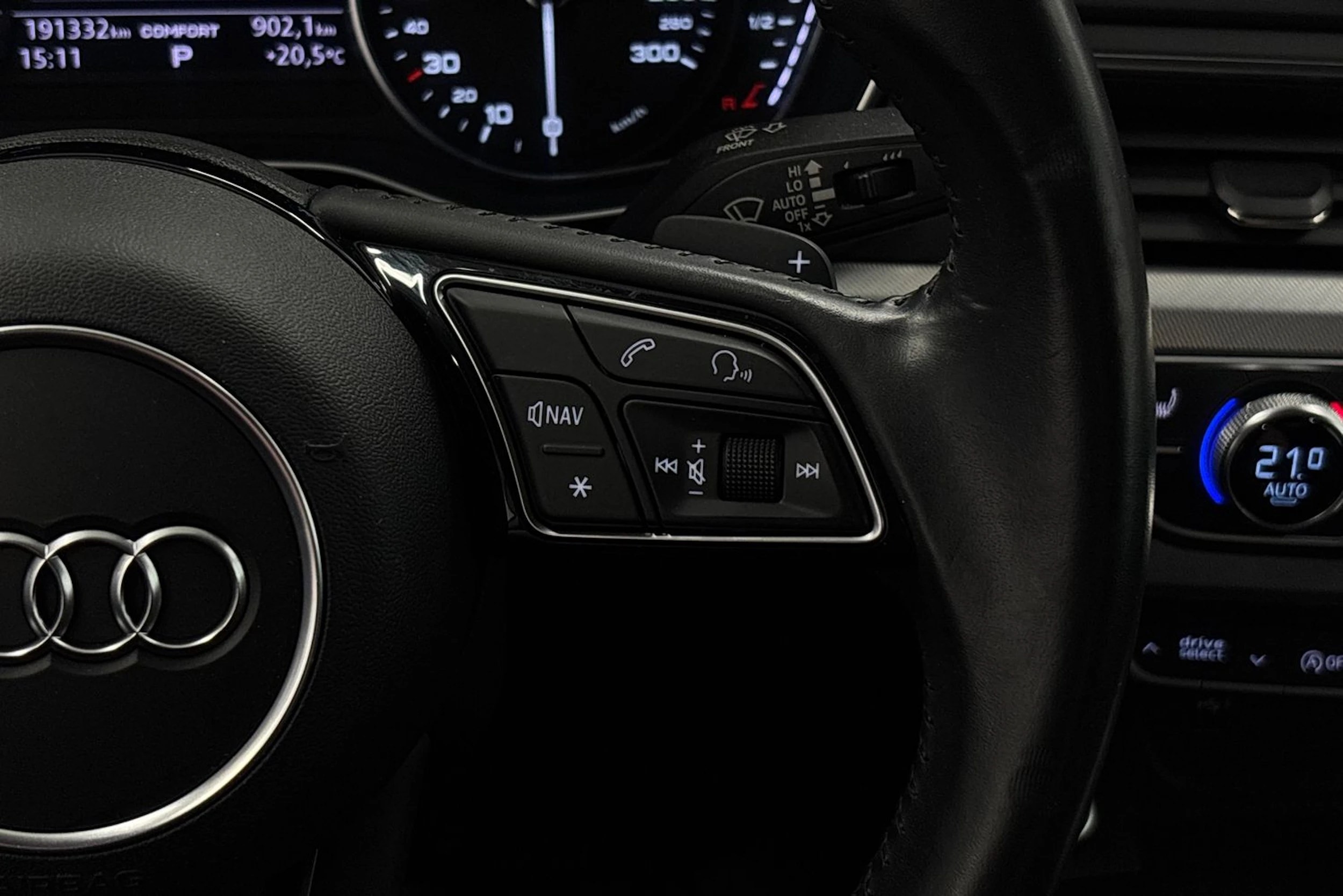 sininen Audi A5 2018 kuva 18.