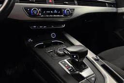 sininen Audi A5 2018 kuva 19.