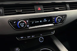 sininen Audi A5 2018 kuva 20.