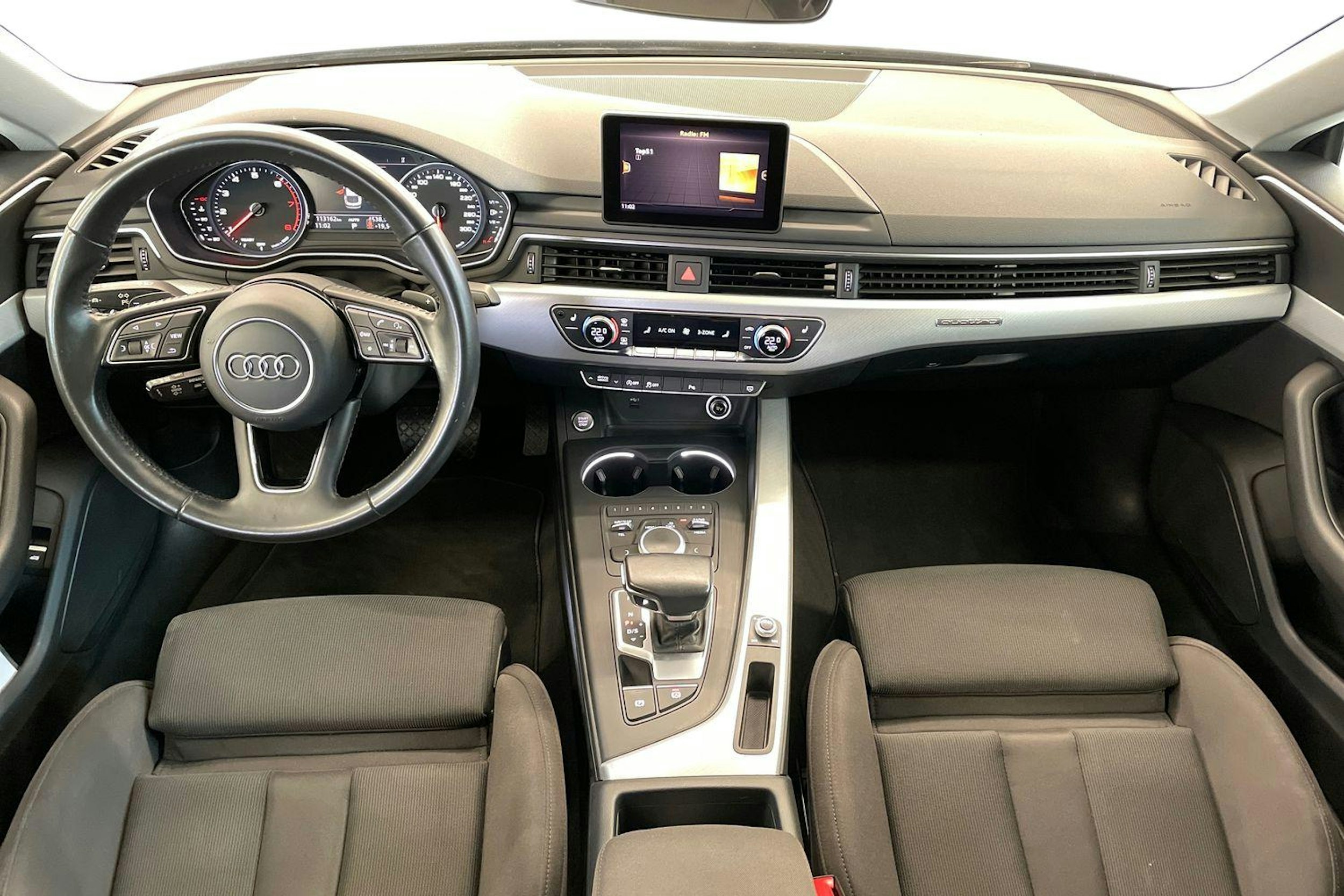 hopea Audi A5 2018 kuva 9.