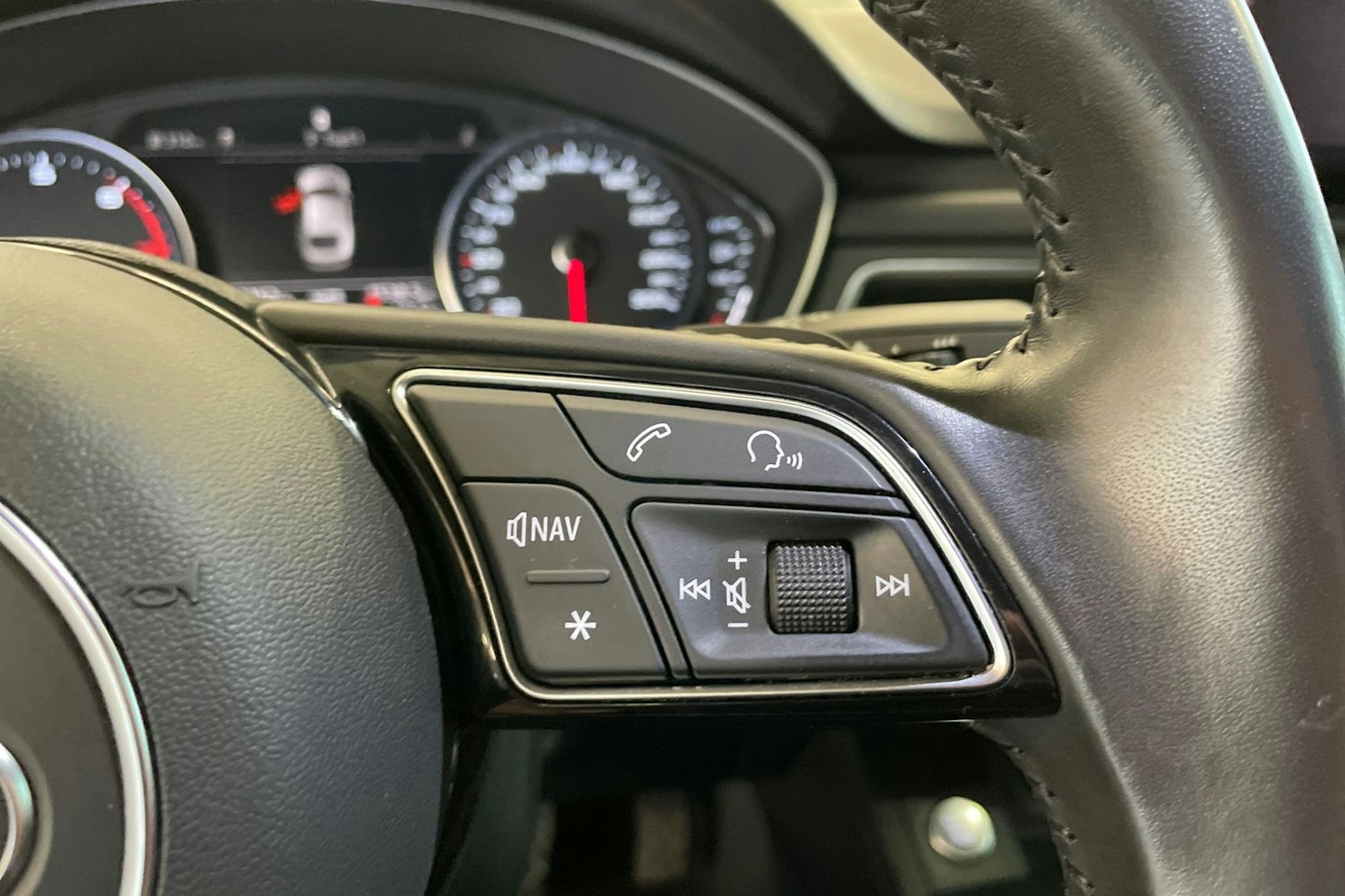 hopea Audi A5 2018 kuva 15.