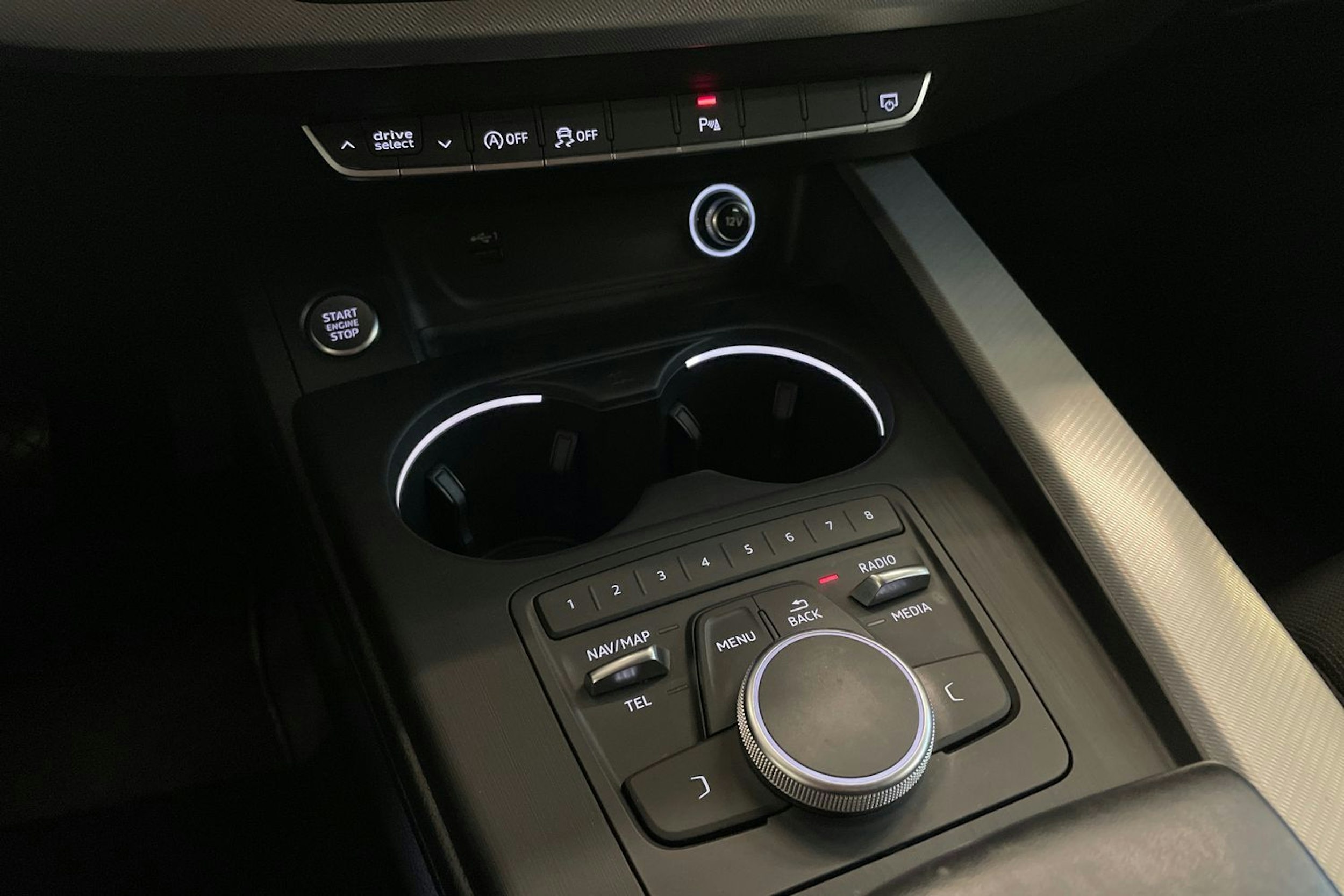 hopea Audi A5 2018 kuva 21.