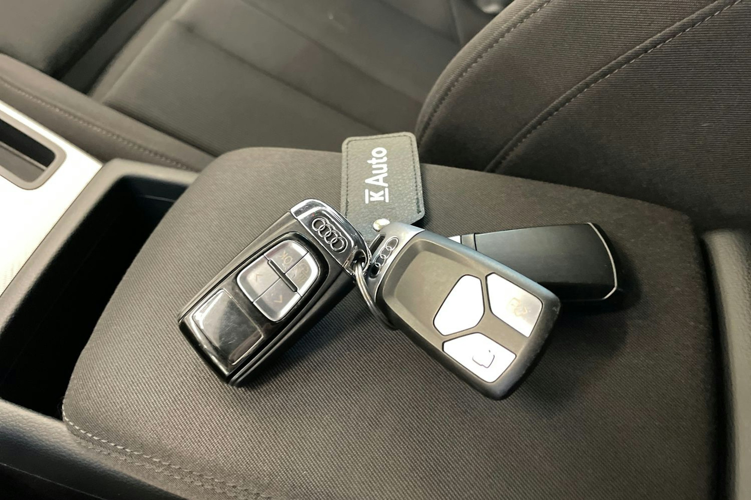 hopea Audi A5 2018 kuva 23.