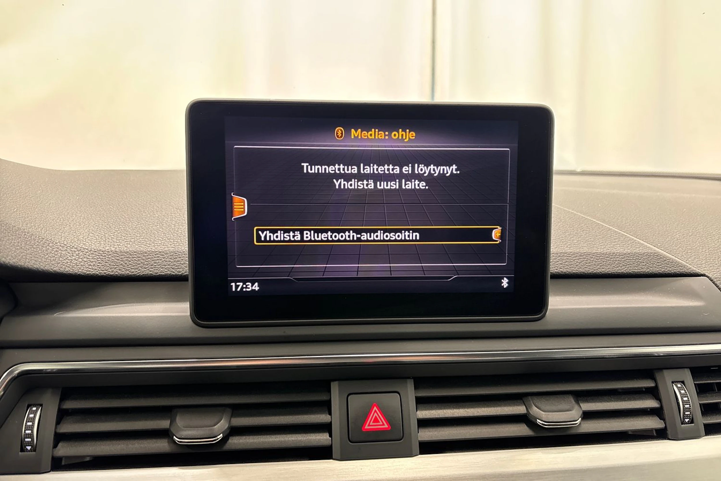 valkoinen Audi A5 2018 kuva 18.