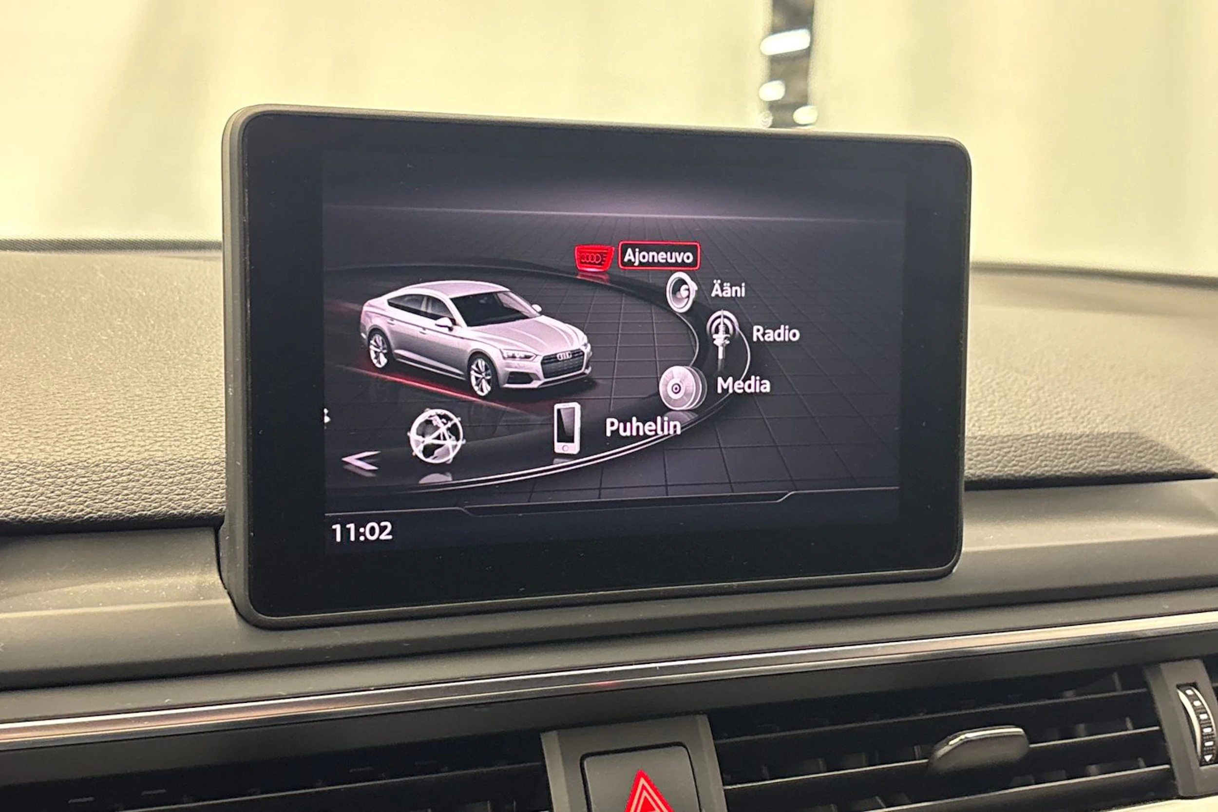 harmaa Audi A5 2018 kuva 23.