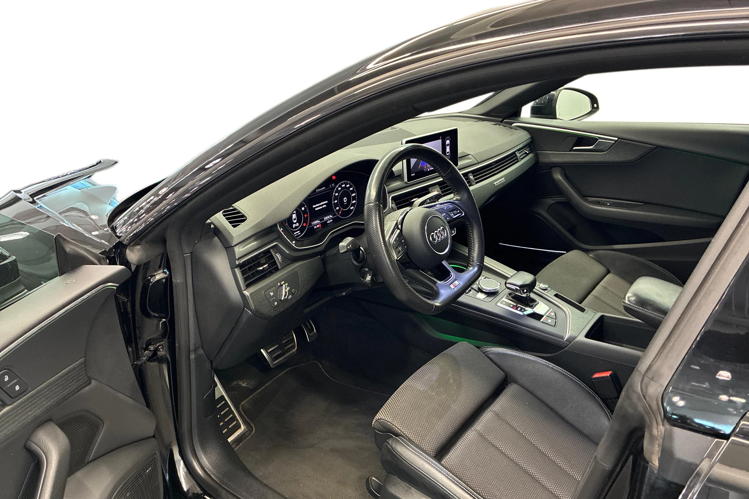 Musta Audi A5 2018 kuva 6.