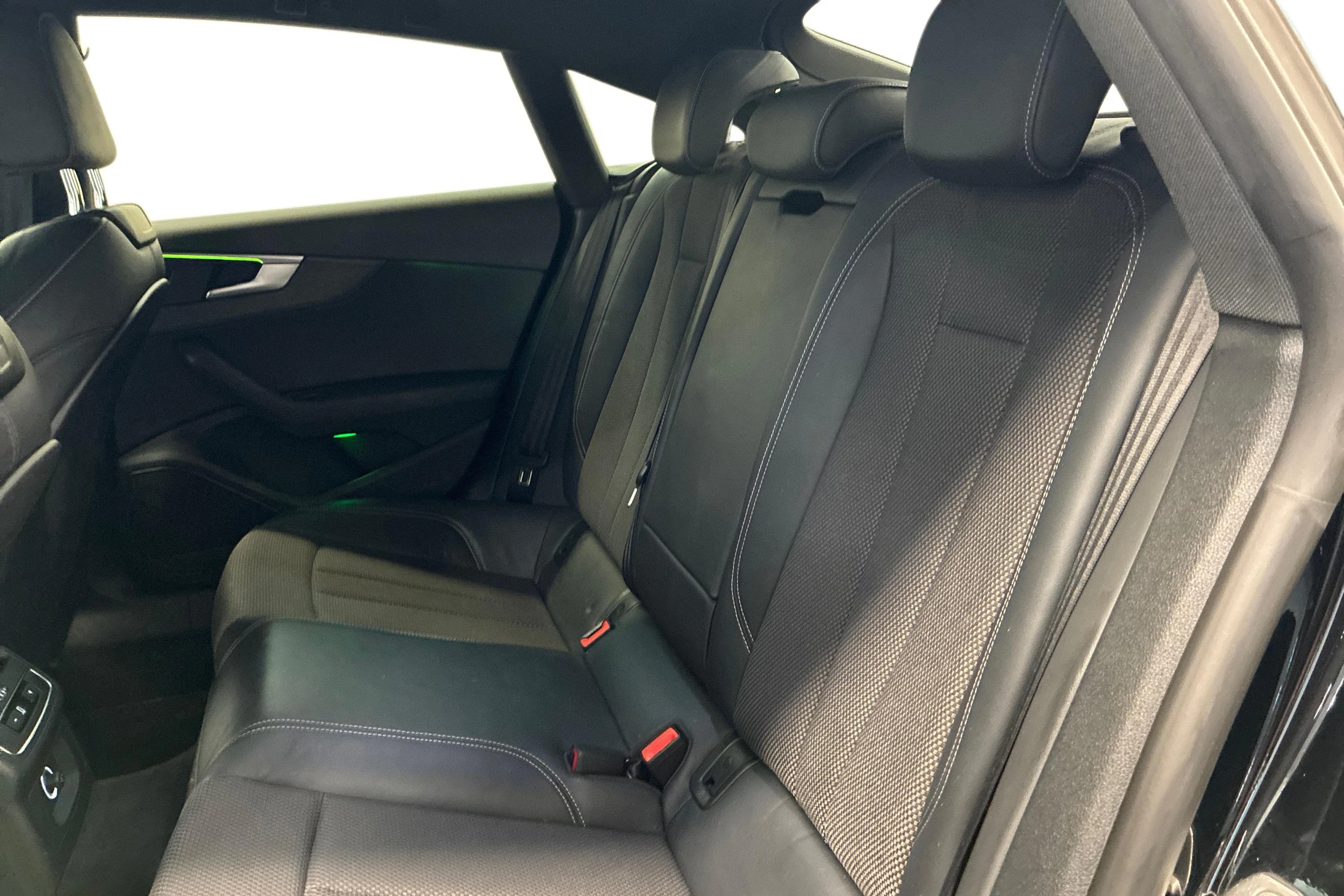Musta Audi A5 2018 kuva 8.