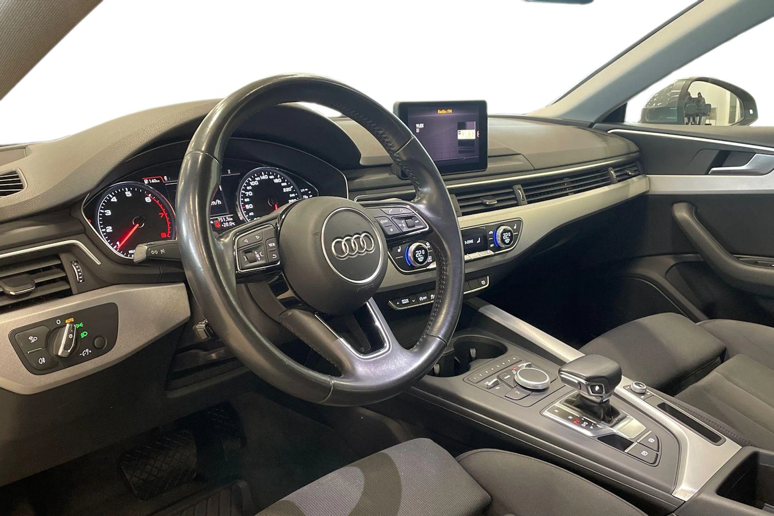 harmaa Audi A5 2018 kuva 8.