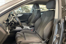 harmaa Audi A5 2018 kuva 15.