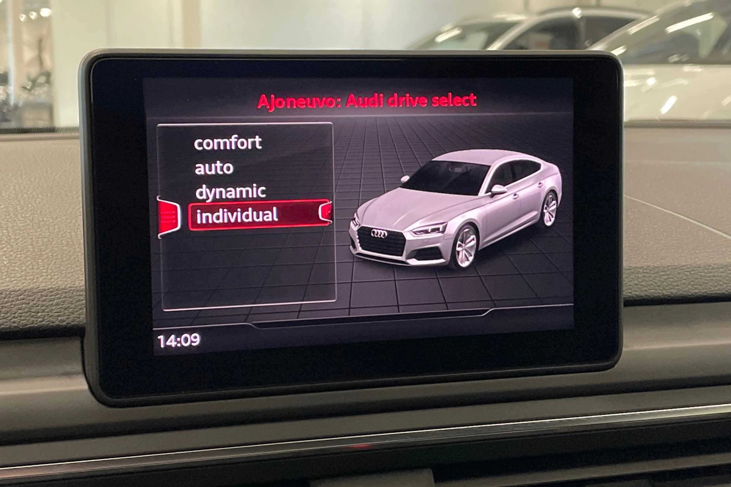 harmaa Audi A5 2018 kuva 25.