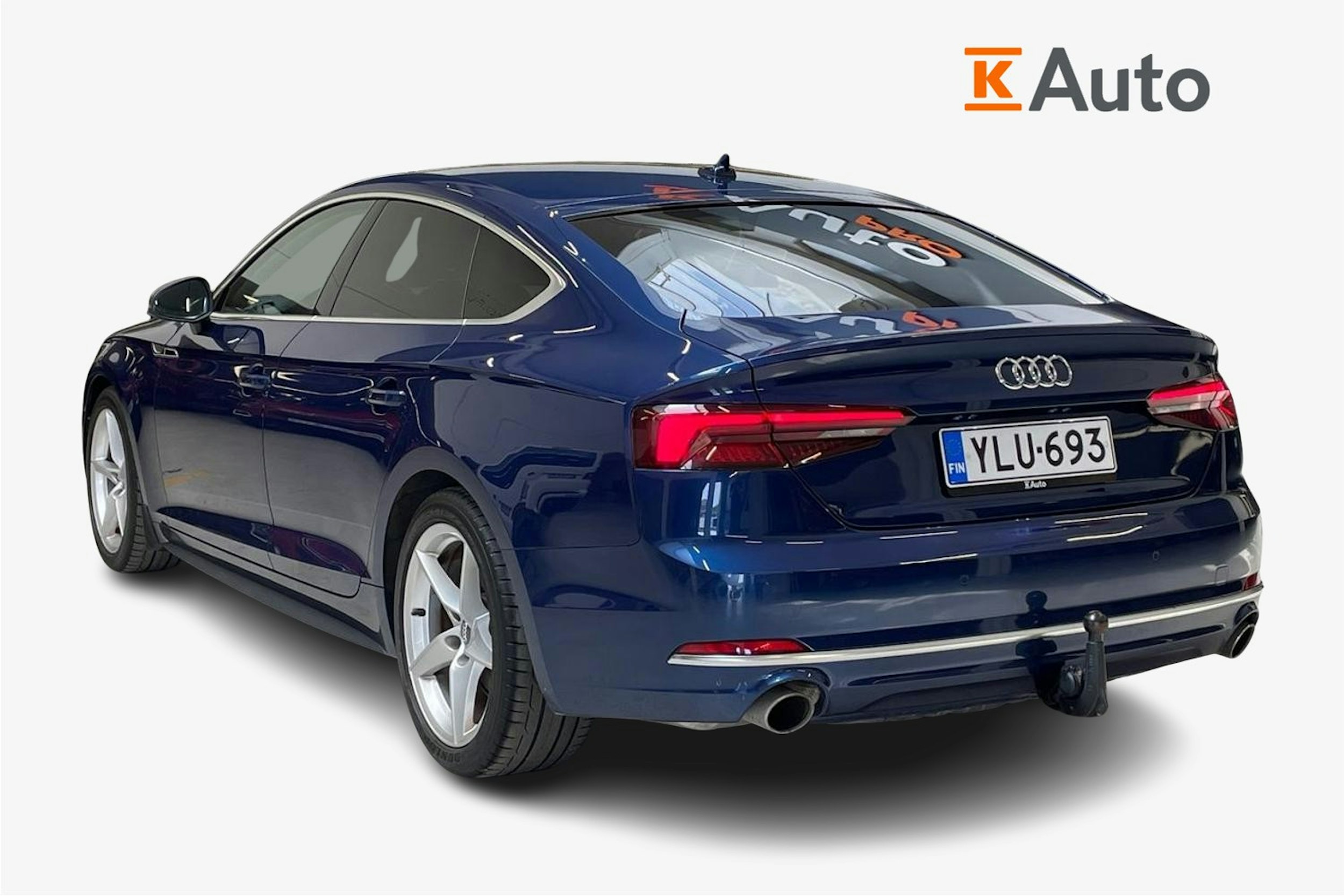 sininen Audi A5 2018 kuva 2.