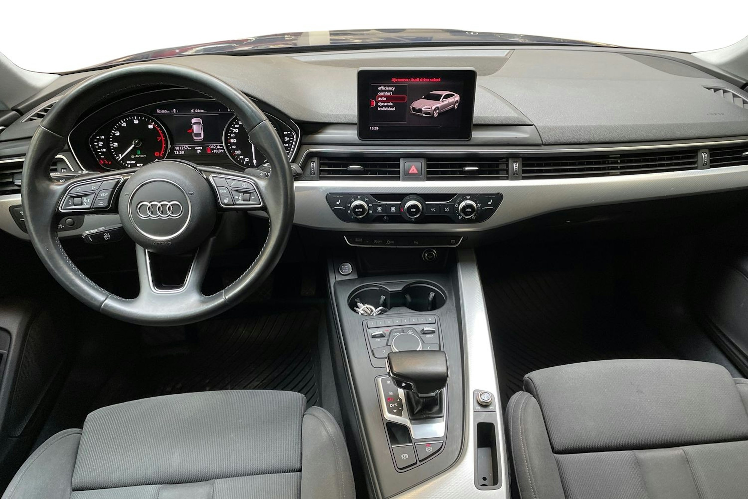 sininen Audi A5 2018 kuva 9.