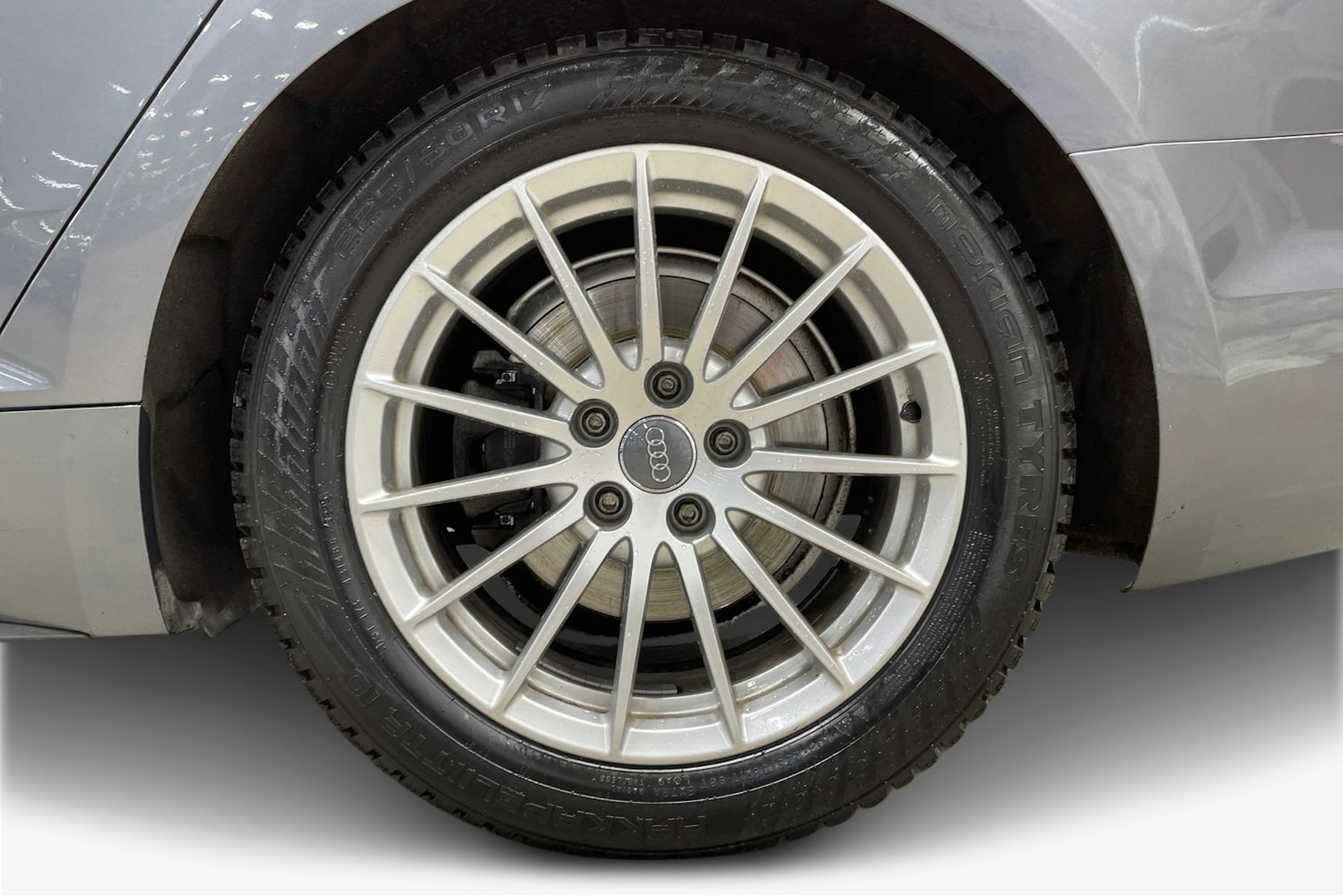 met. harmaa Audi A5 2018 kuva 11.