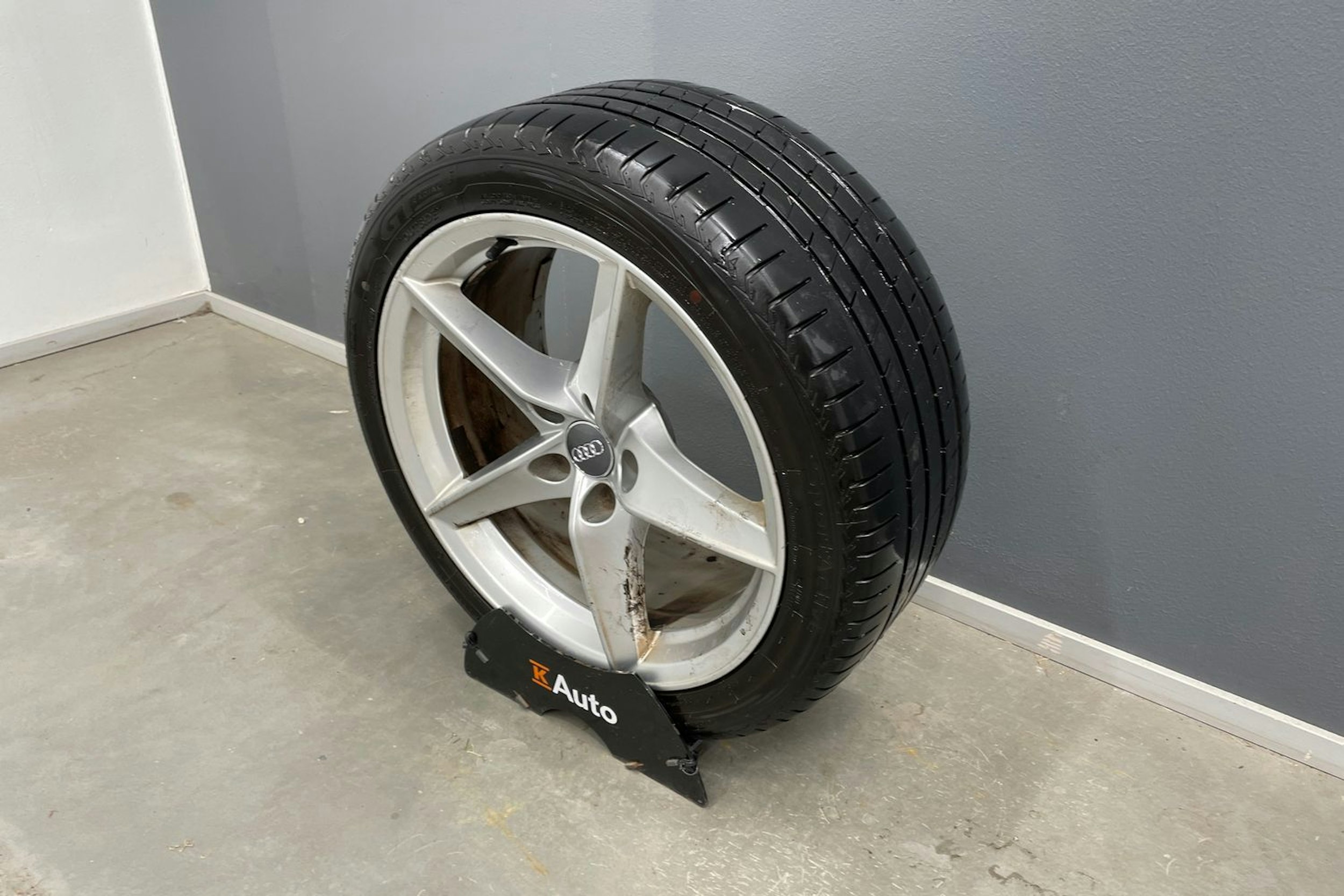 met. harmaa Audi A5 2018 kuva 14.