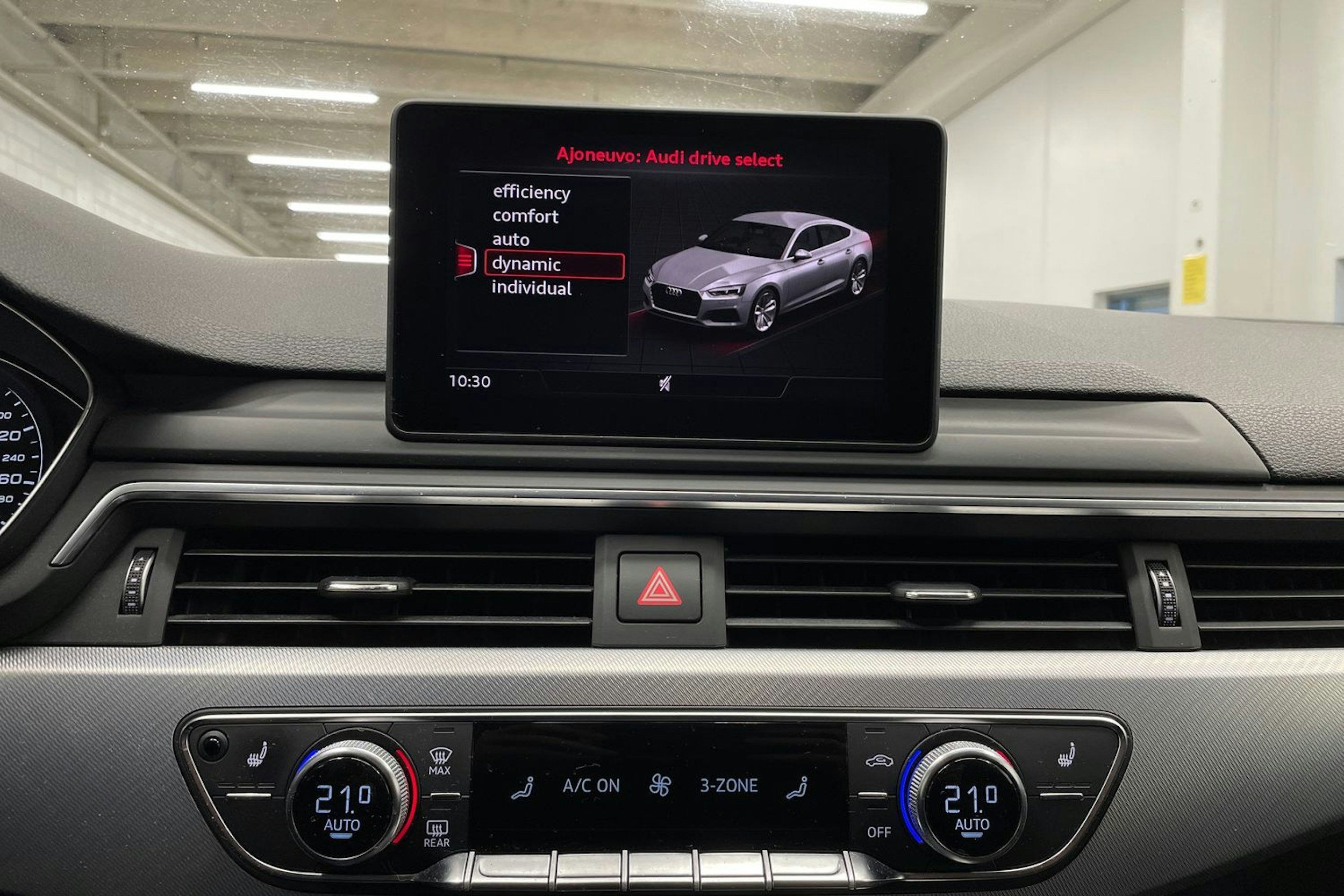 met. harmaa Audi A5 2018 kuva 18.