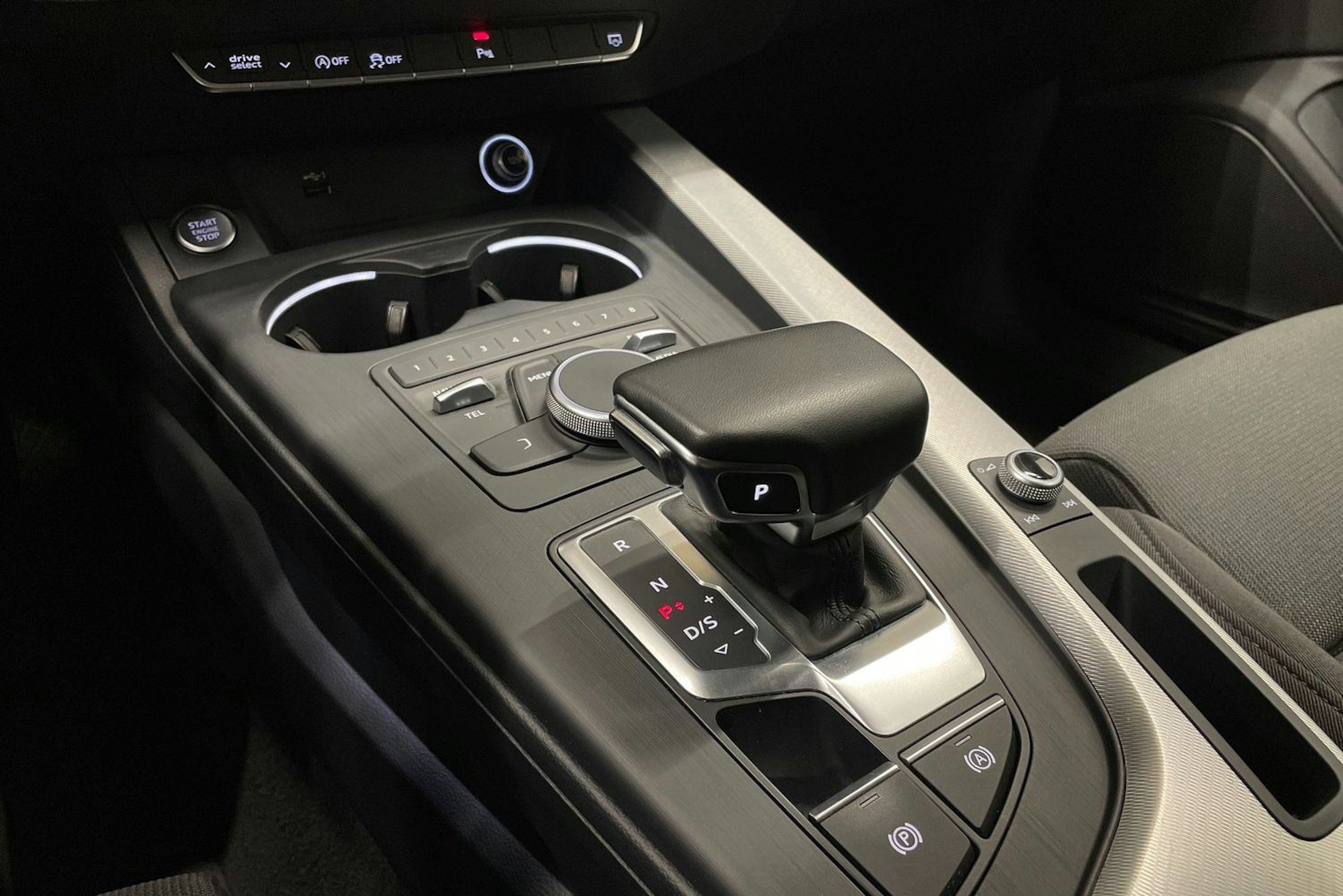 met. harmaa Audi A5 2018 kuva 21.